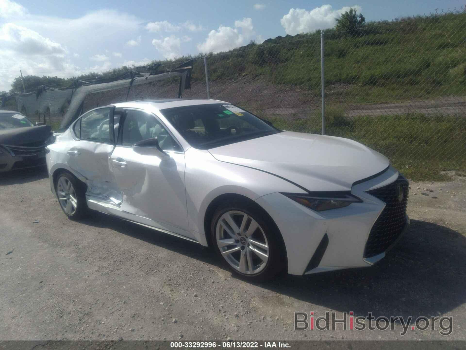 Photo JTHCA1D22M5111877 - LEXUS IS 2021