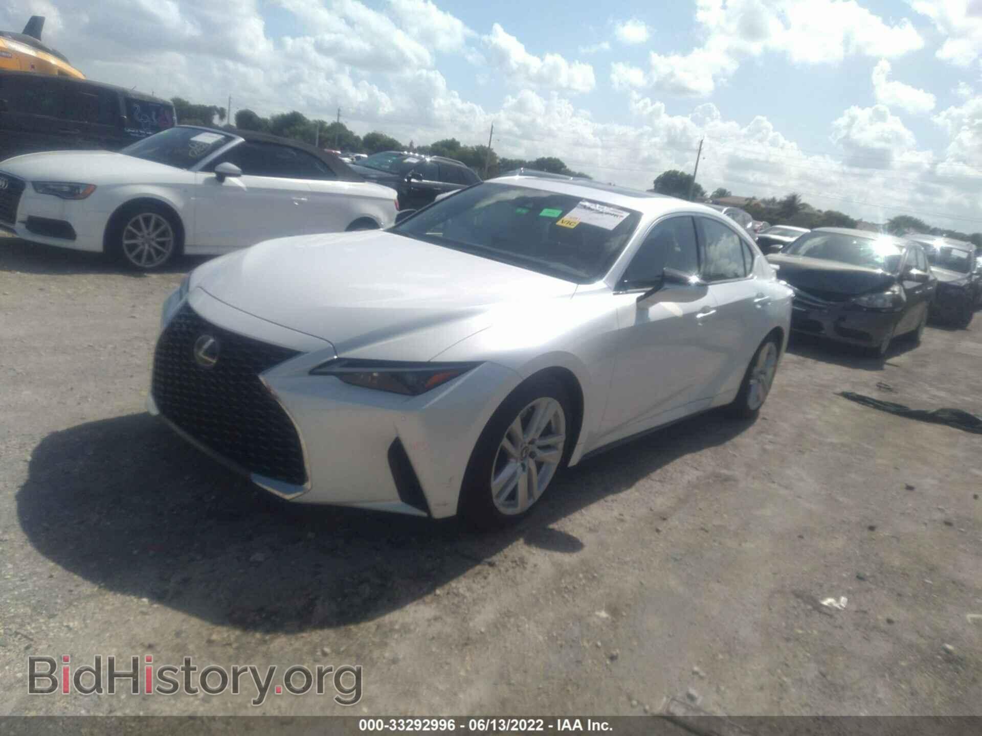 2021 LEXUS IS - VIN: JTHCA1D22M5111877 - Photo 2