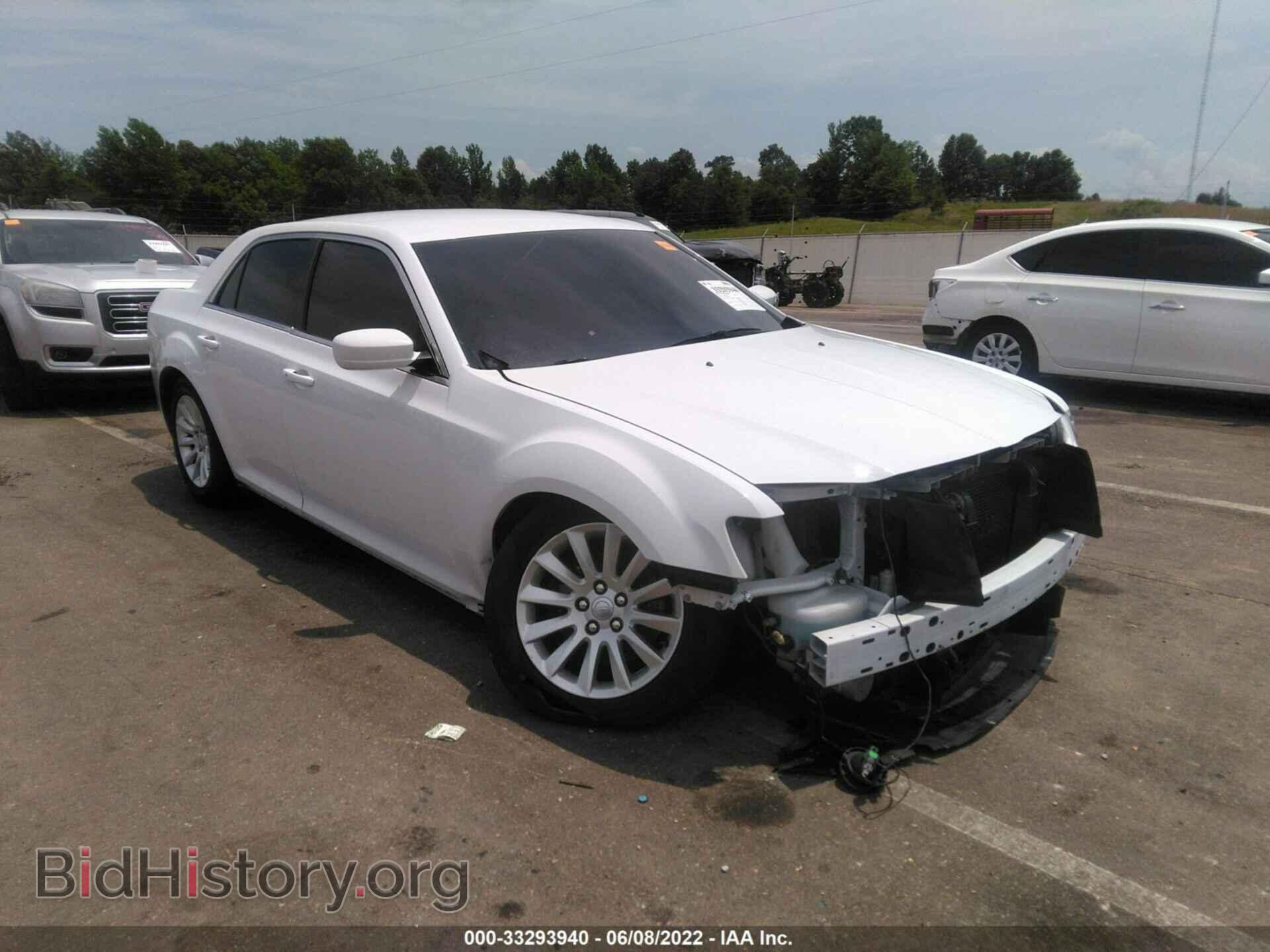 Фотография 2C3CCAAG0EH355277 - CHRYSLER 300 2014