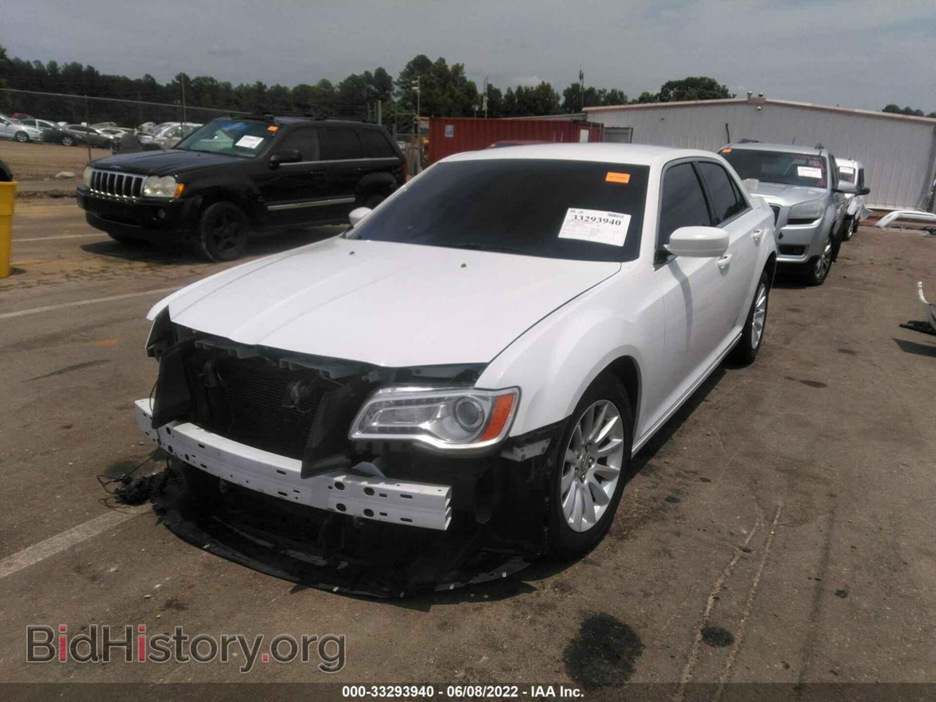 2014 CHRYSLER 300 - VIN: 2C3CCAAG0EH355277 - Фото 2