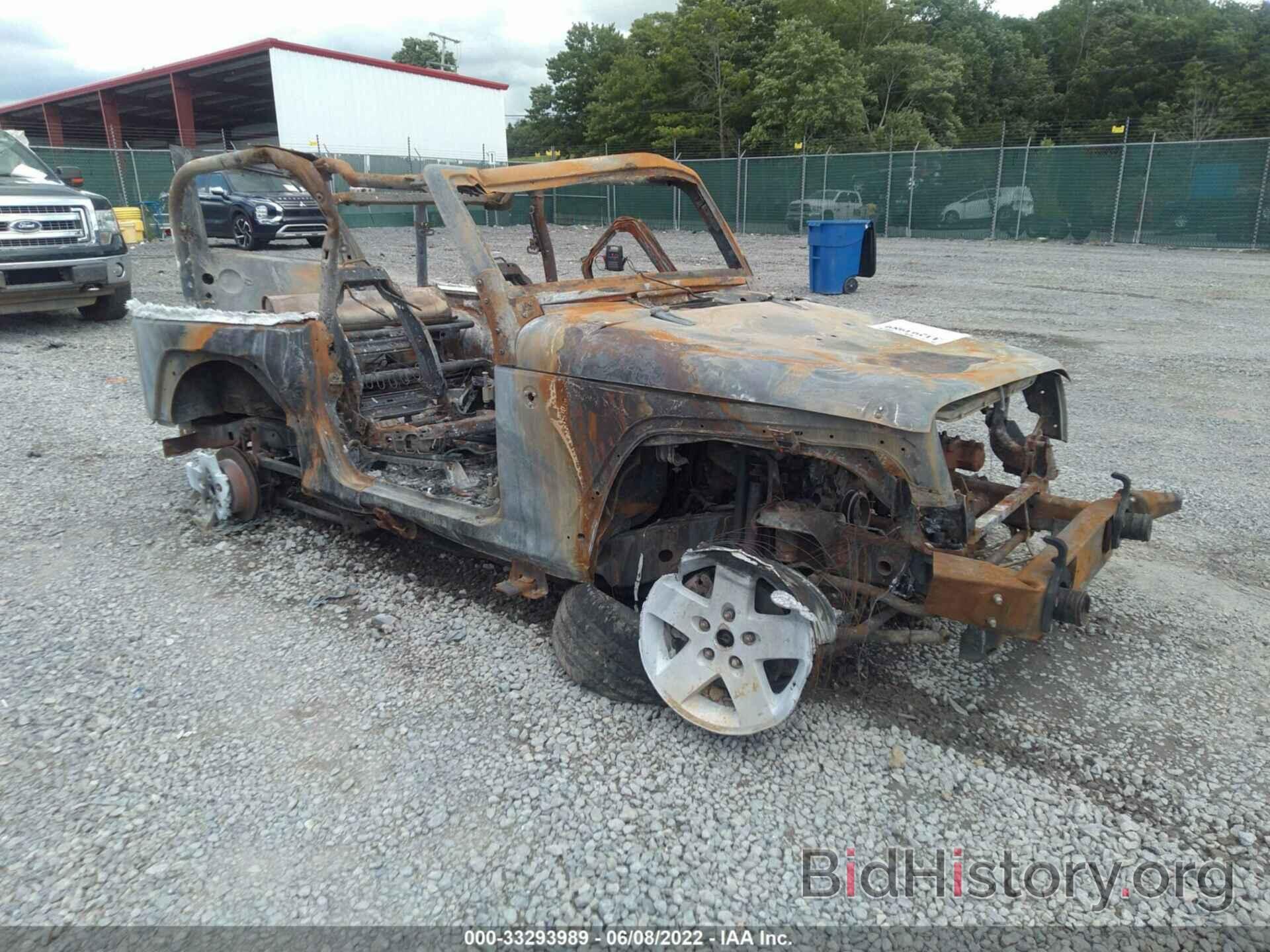 Photo 1J4AA2D16AL230782 - JEEP WRANGLER 2010