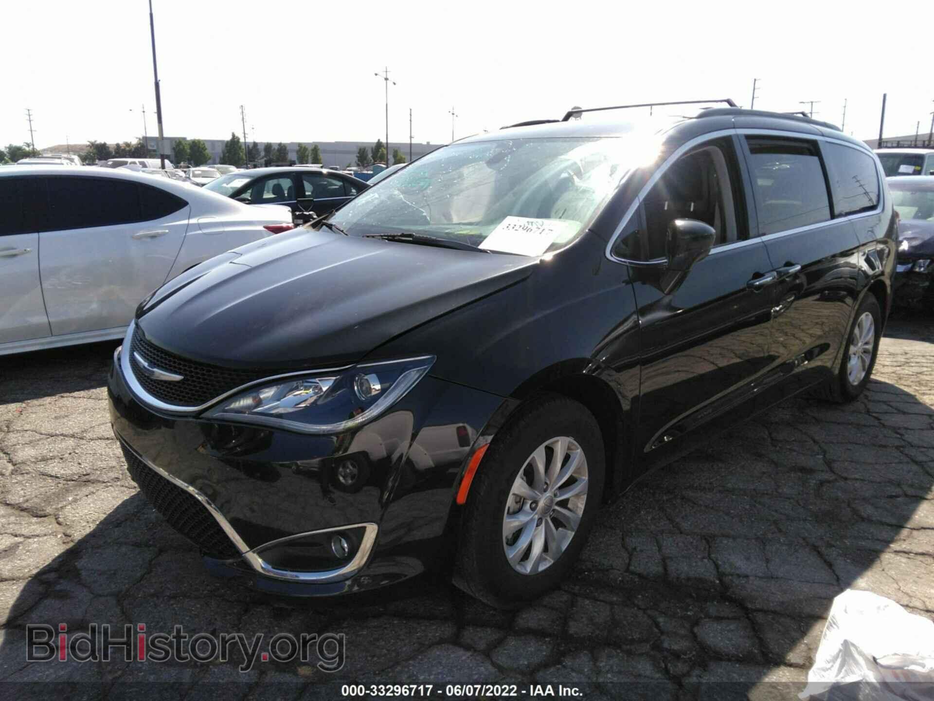 2018 CHRYSLER PACIFICA - VIN: 2C4RC1FG1JR108353 - Photo 2