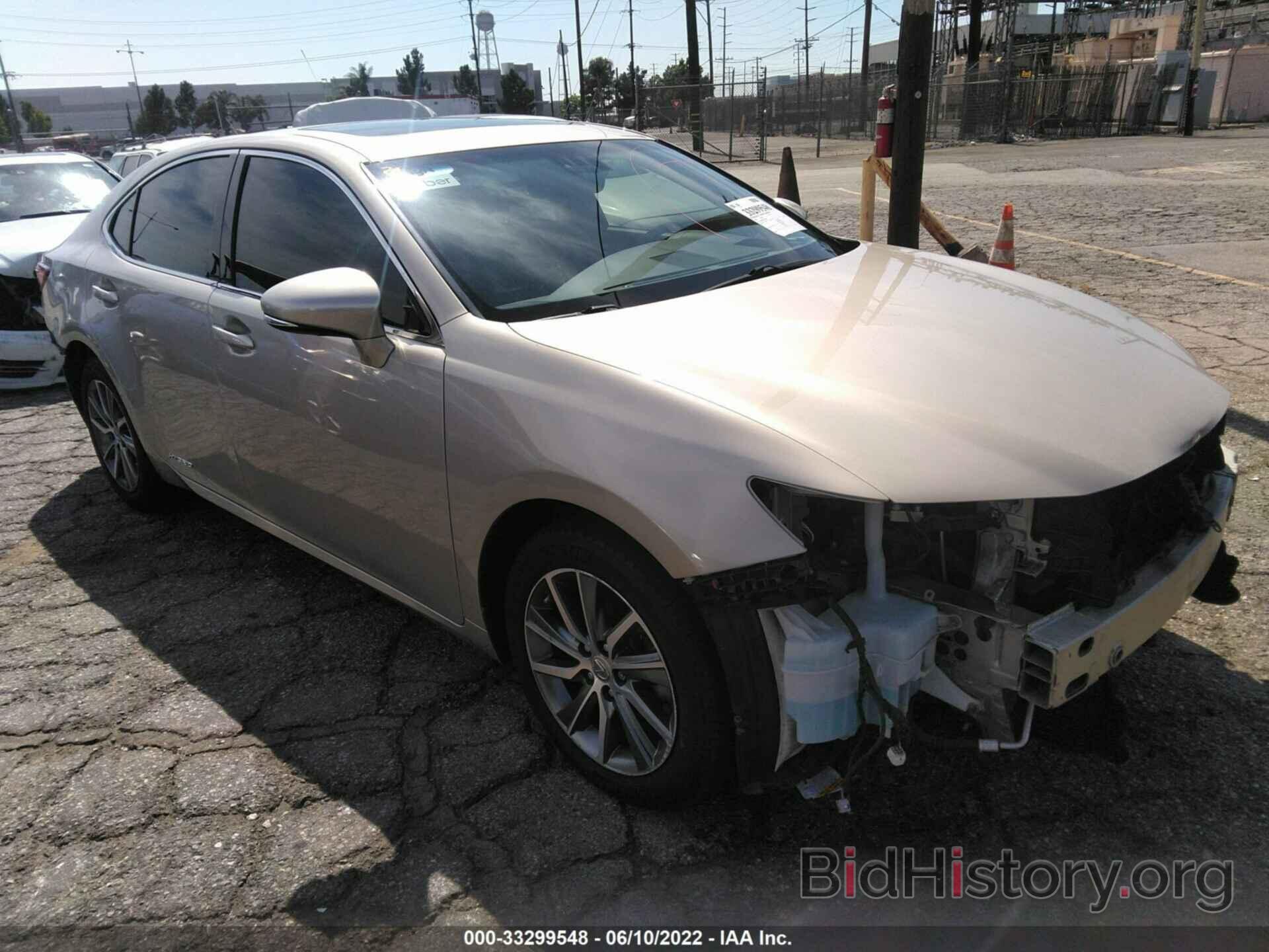 Photo JTHBW1GG7G2105096 - LEXUS ES 300H 2016