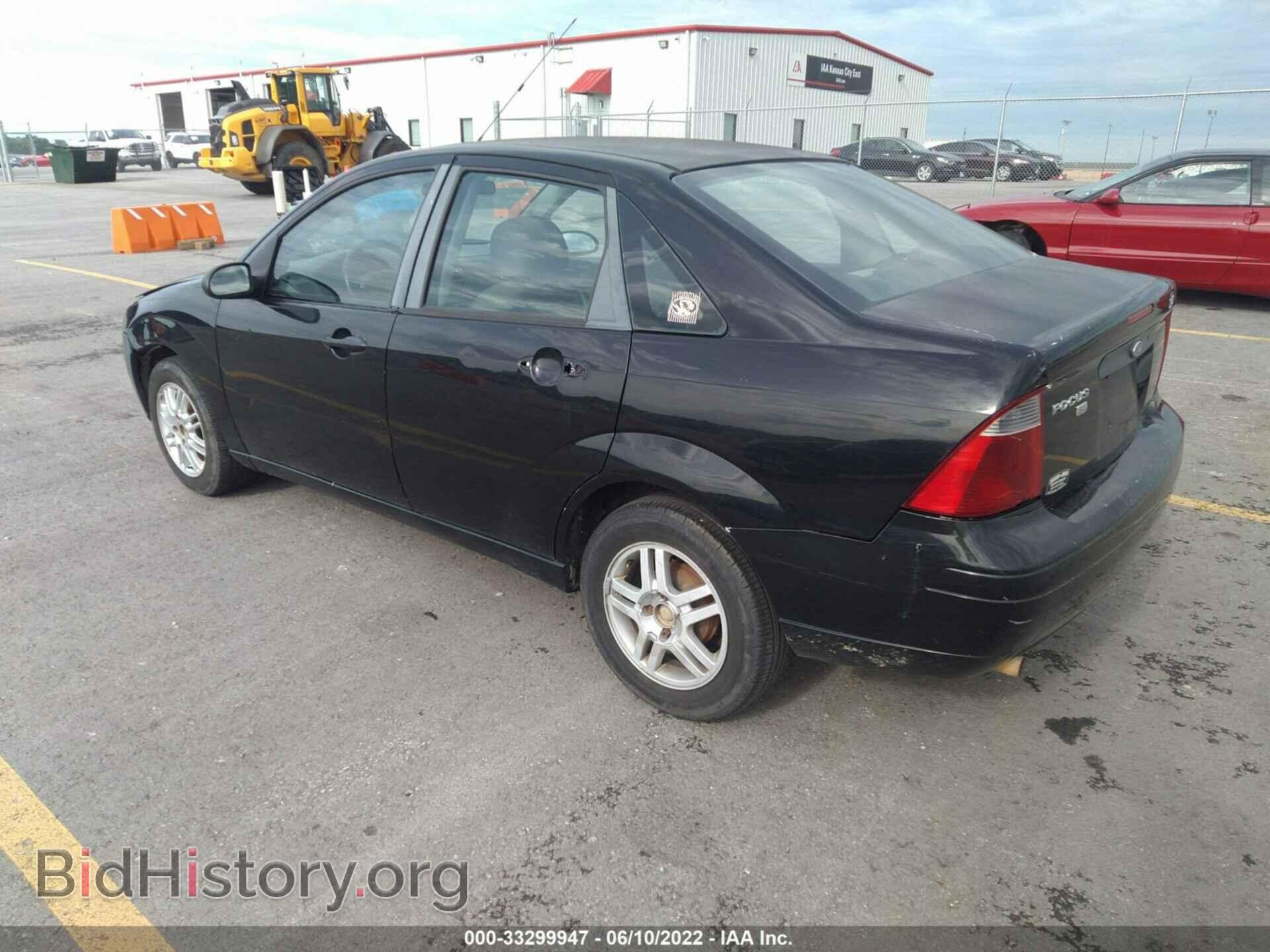 2007 FORD FOCUS - VIN: 1FAFP34N67W359752 - Фото 3