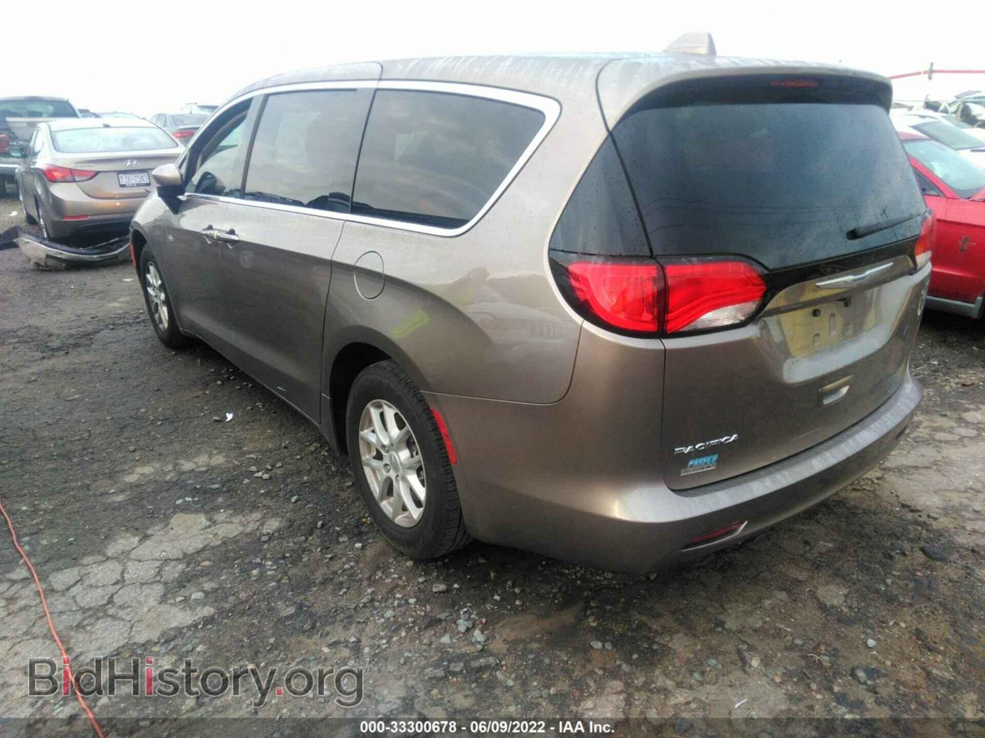 2017 CHRYSLER PACIFICA - VIN: 2C4RC1DGXHR544292 - Фото 3