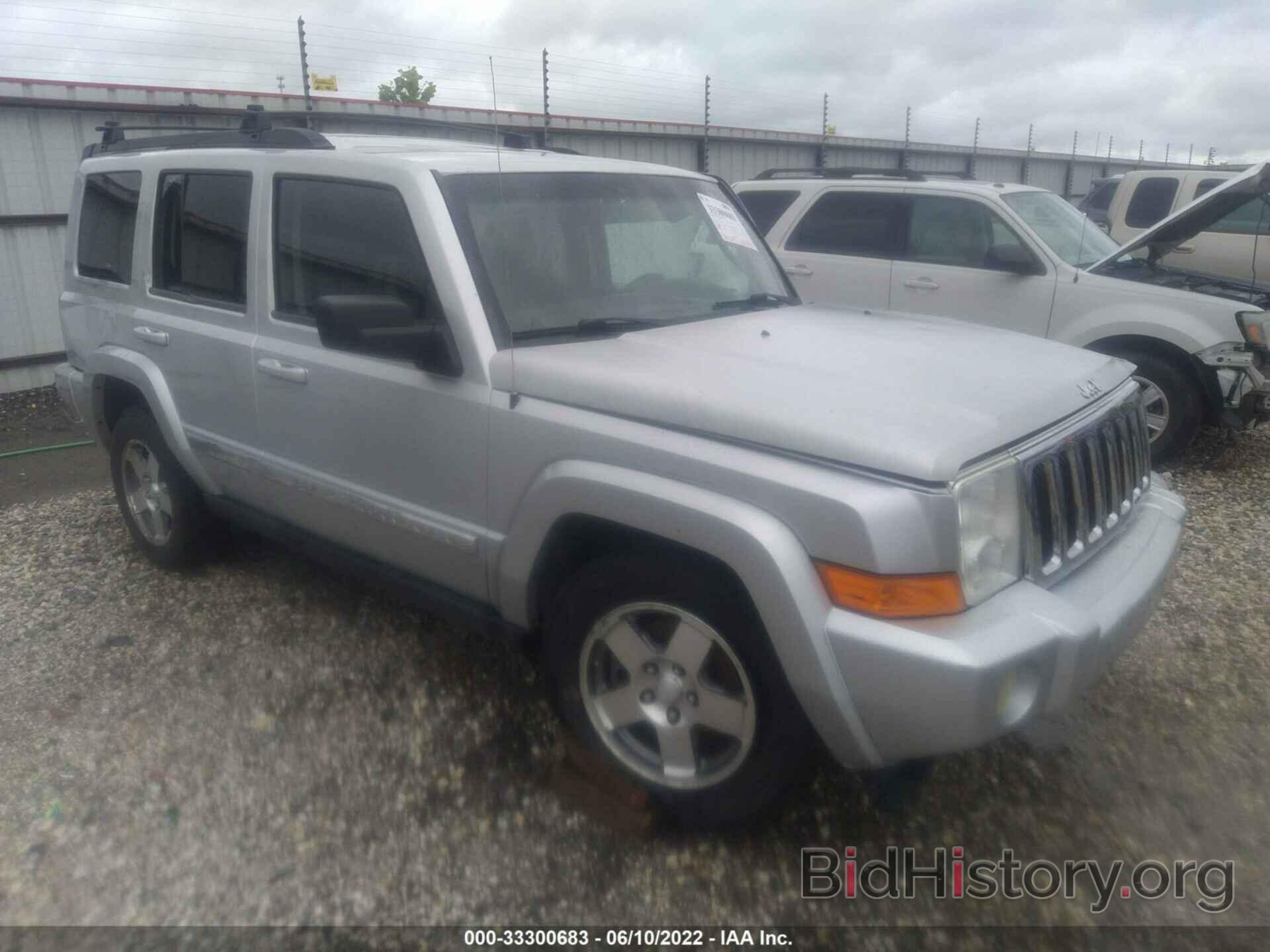 Photo 1J4RG4GK2AC127814 - JEEP COMMANDER 2010