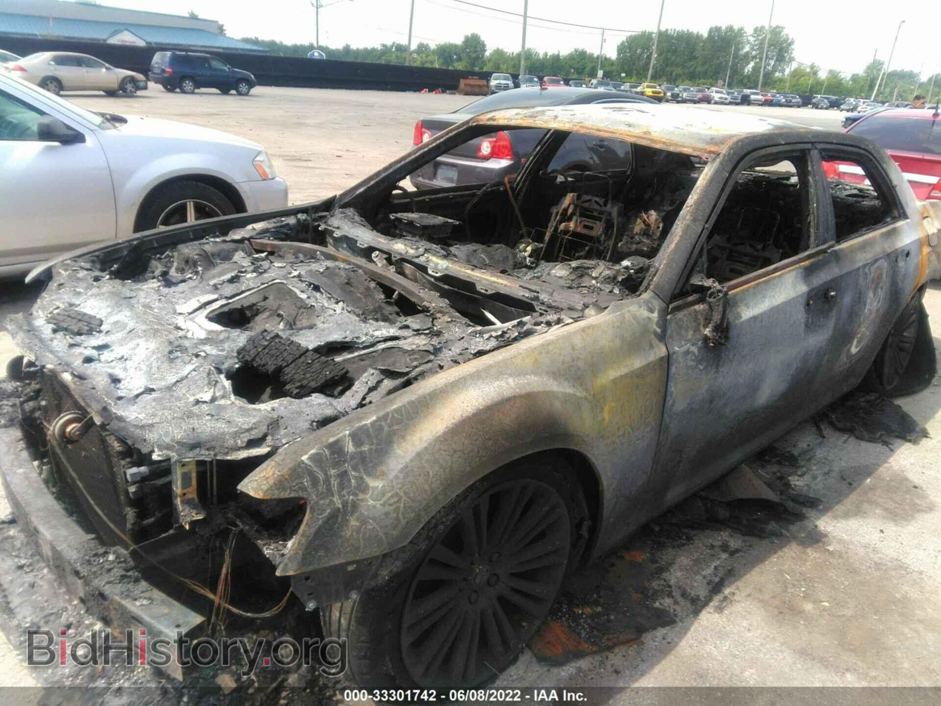 2012 CHRYSLER 300 - VIN: 2C3CCABG0CH209764 - Фото 6