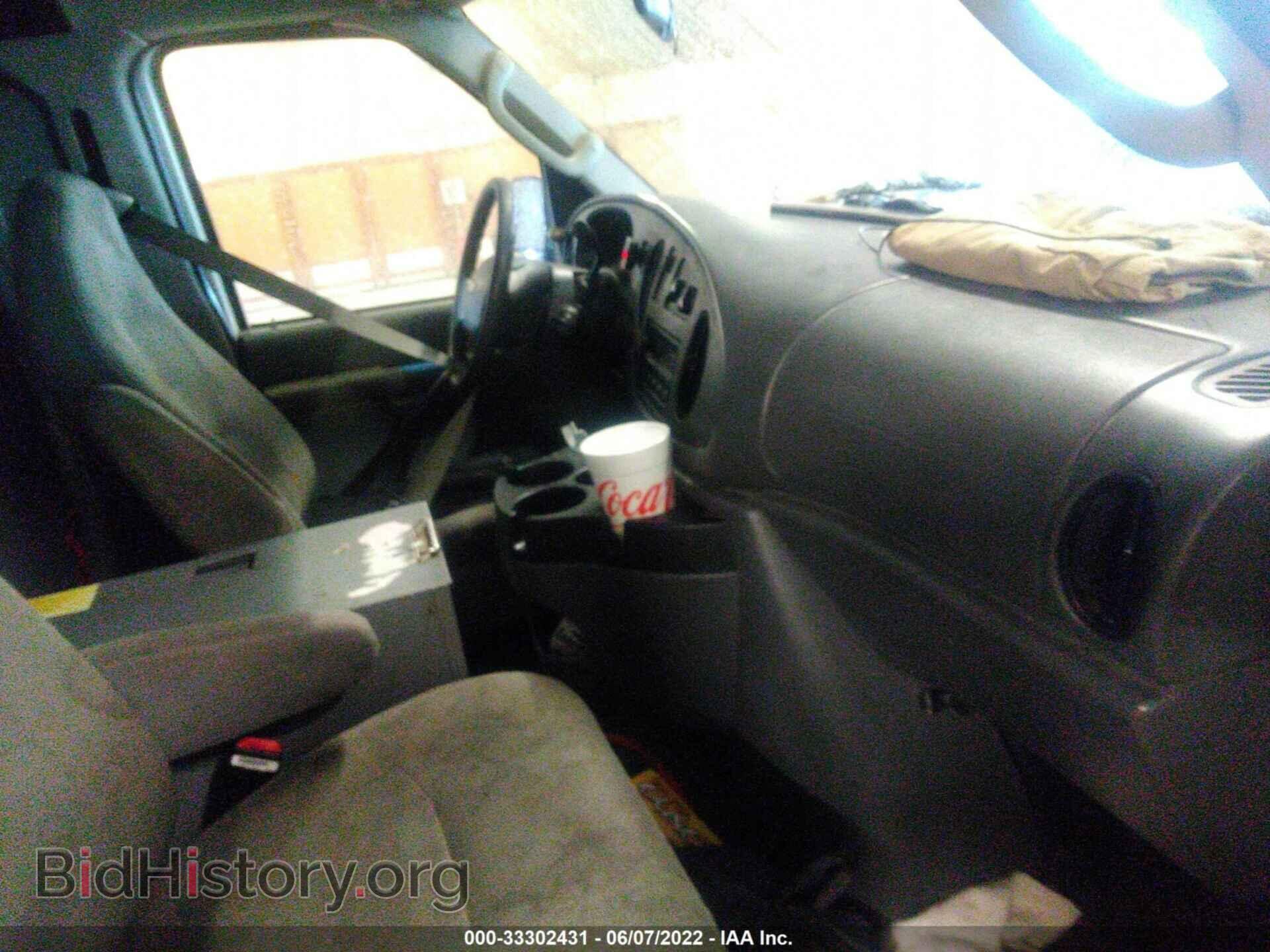 2006 FORD ECONOLINE CARGO VAN - VIN: 1FTNE24L56DA64401 - Photo 2