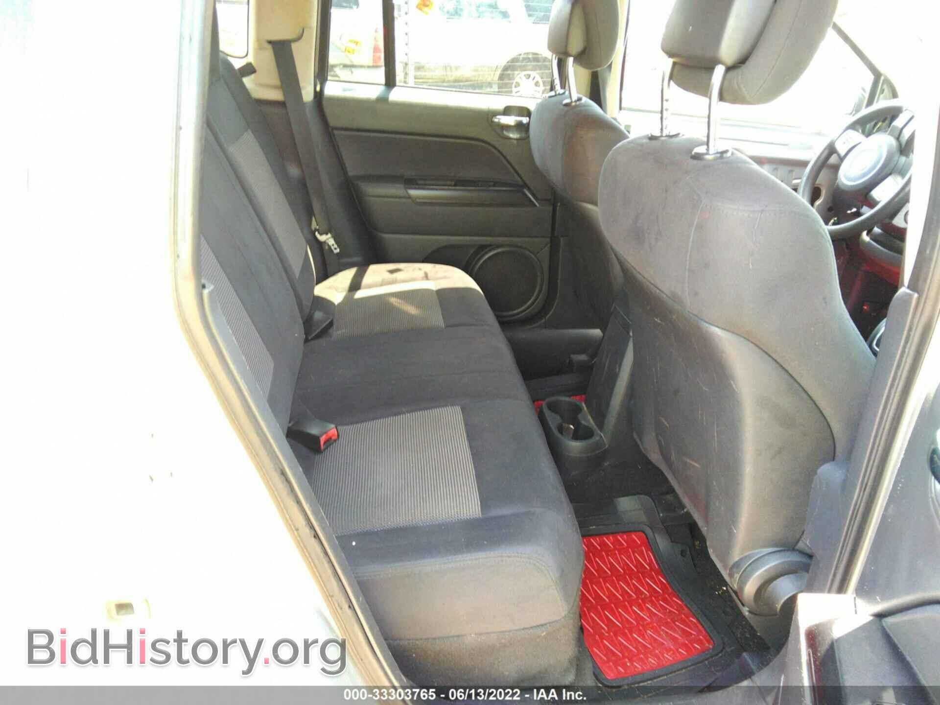 2011 JEEP COMPASS - VIN: 1J4NT1FA4BD287643 - Photo 8