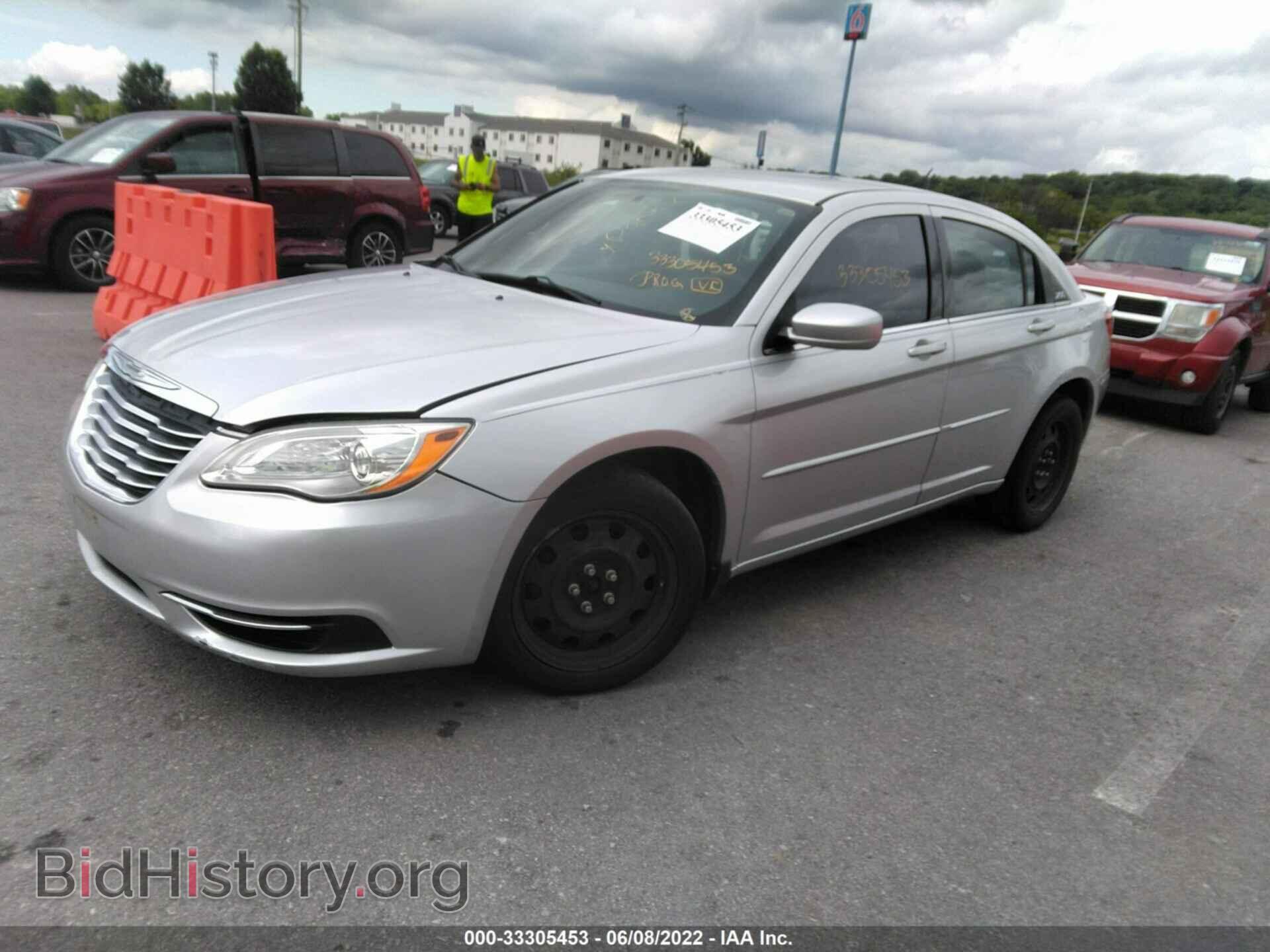 2012 CHRYSLER 200 - VIN: 1C3CCBAB7CN137741 - Фото 2