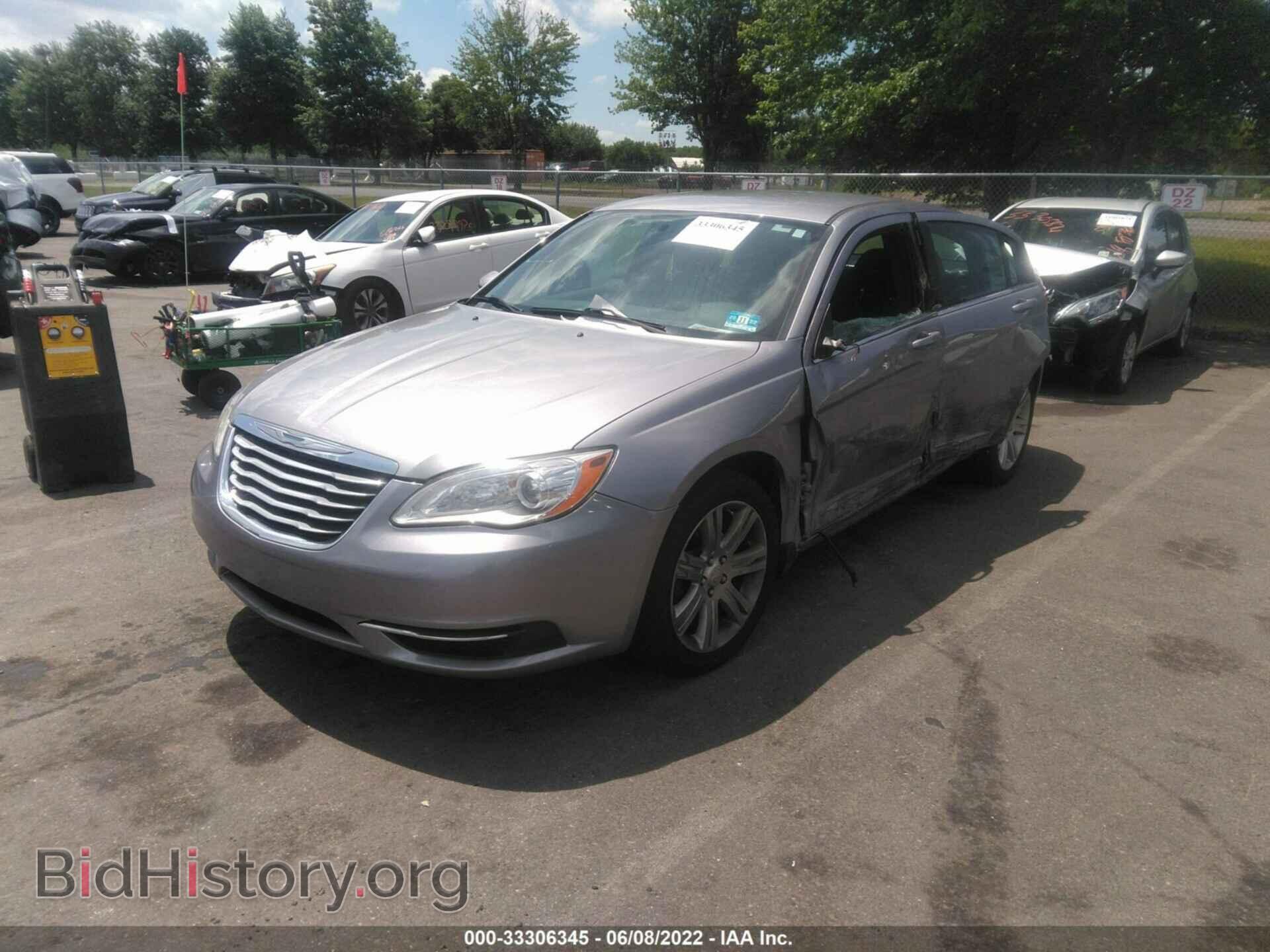 2013 CHRYSLER 200 - VIN: 1C3CCBBB2DN554412 - Photo 2