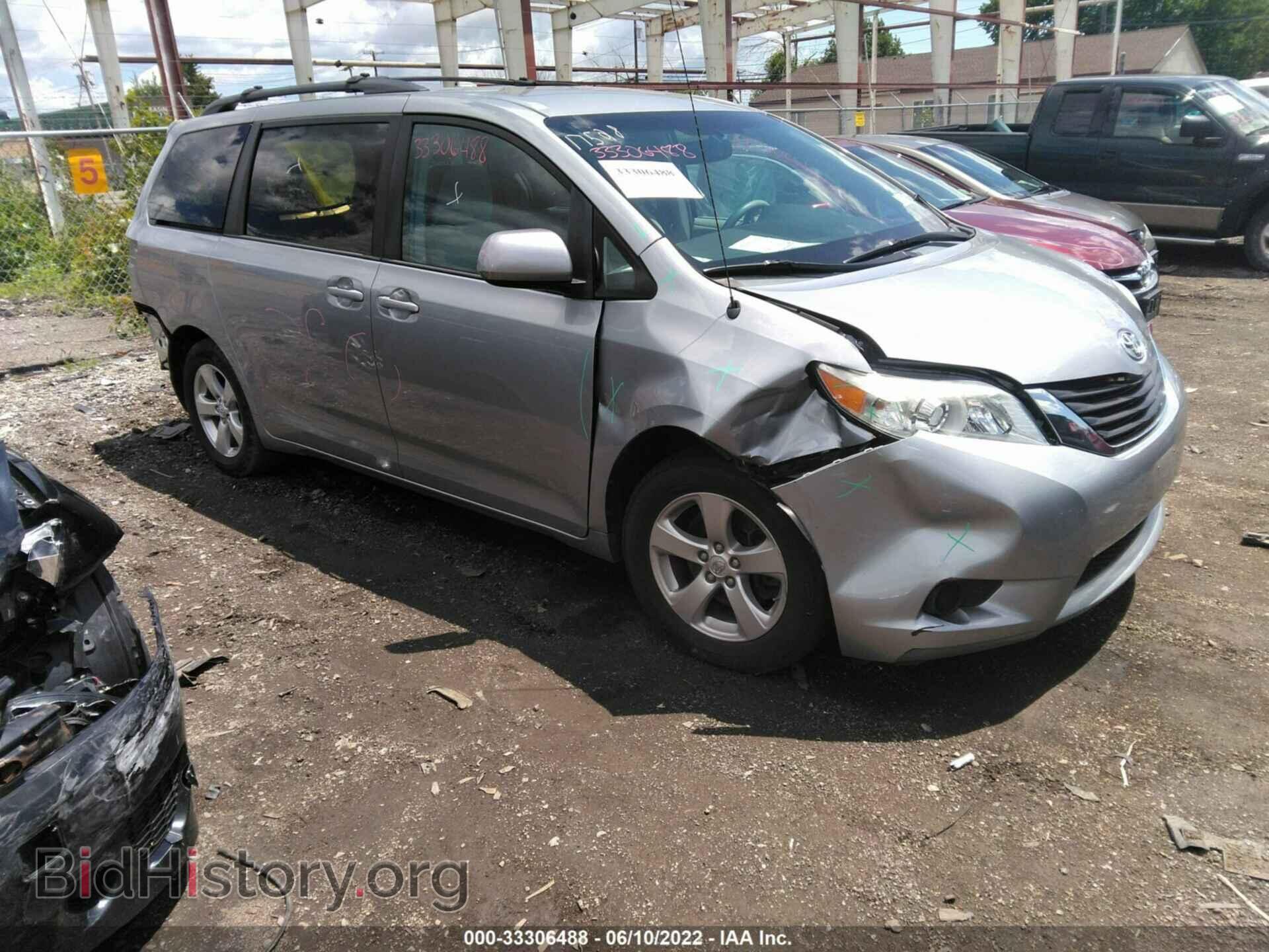 Фотография 5TDKK3DC8DS343635 - TOYOTA SIENNA 2013