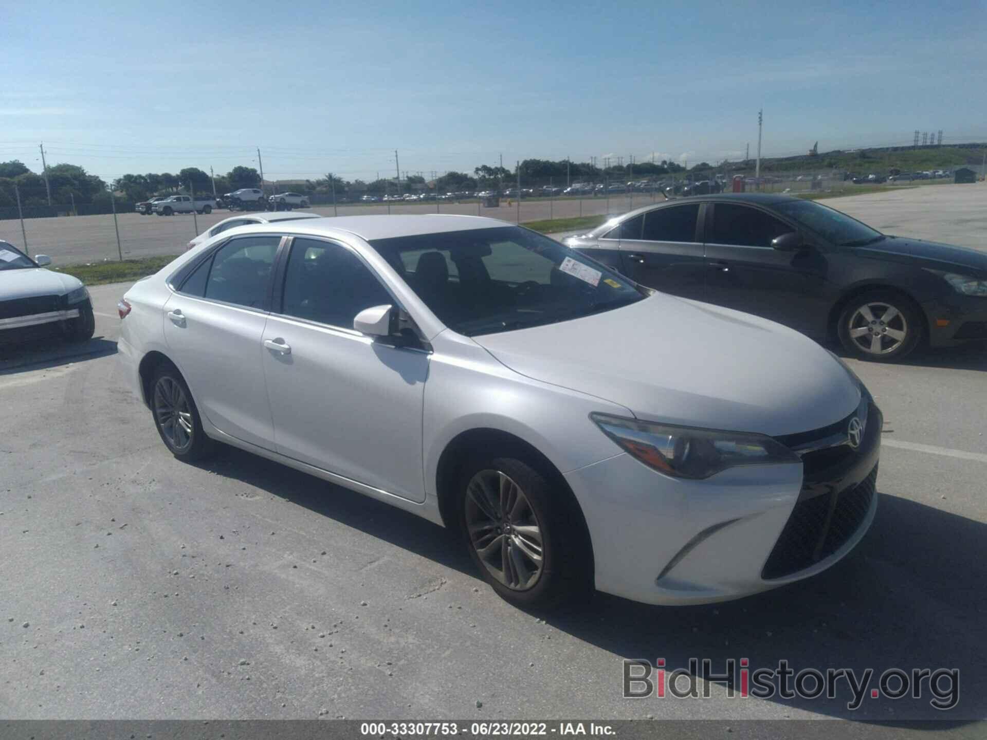 Photo 4T1BF1FK6HU394643 - TOYOTA CAMRY 2017