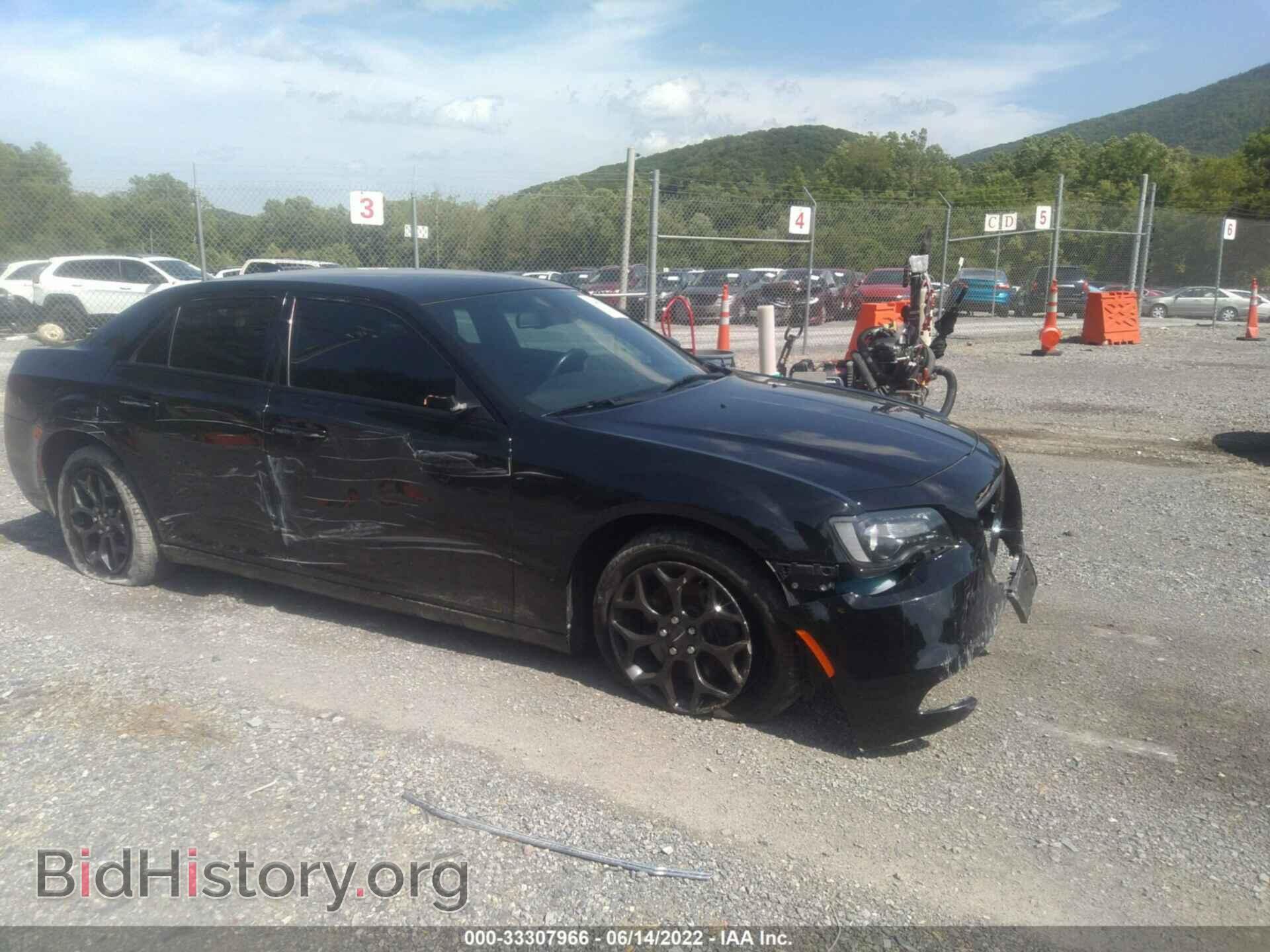 2019 CHRYSLER 300 - VIN: 2C3CCAGG8KH538302 - Фото 6