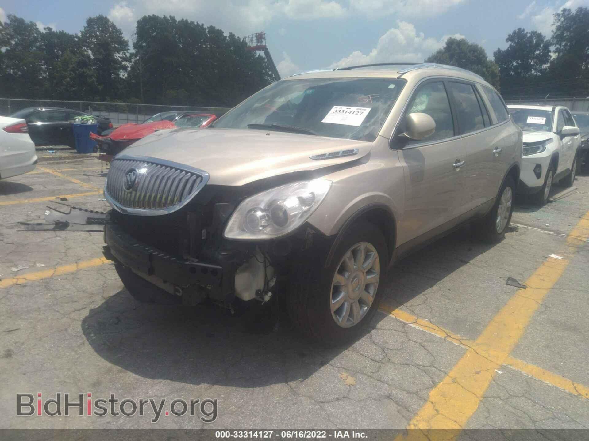 2011 BUICK ENCLAVE - VIN: 5GAKRCED7BJ398477 - Фото 2