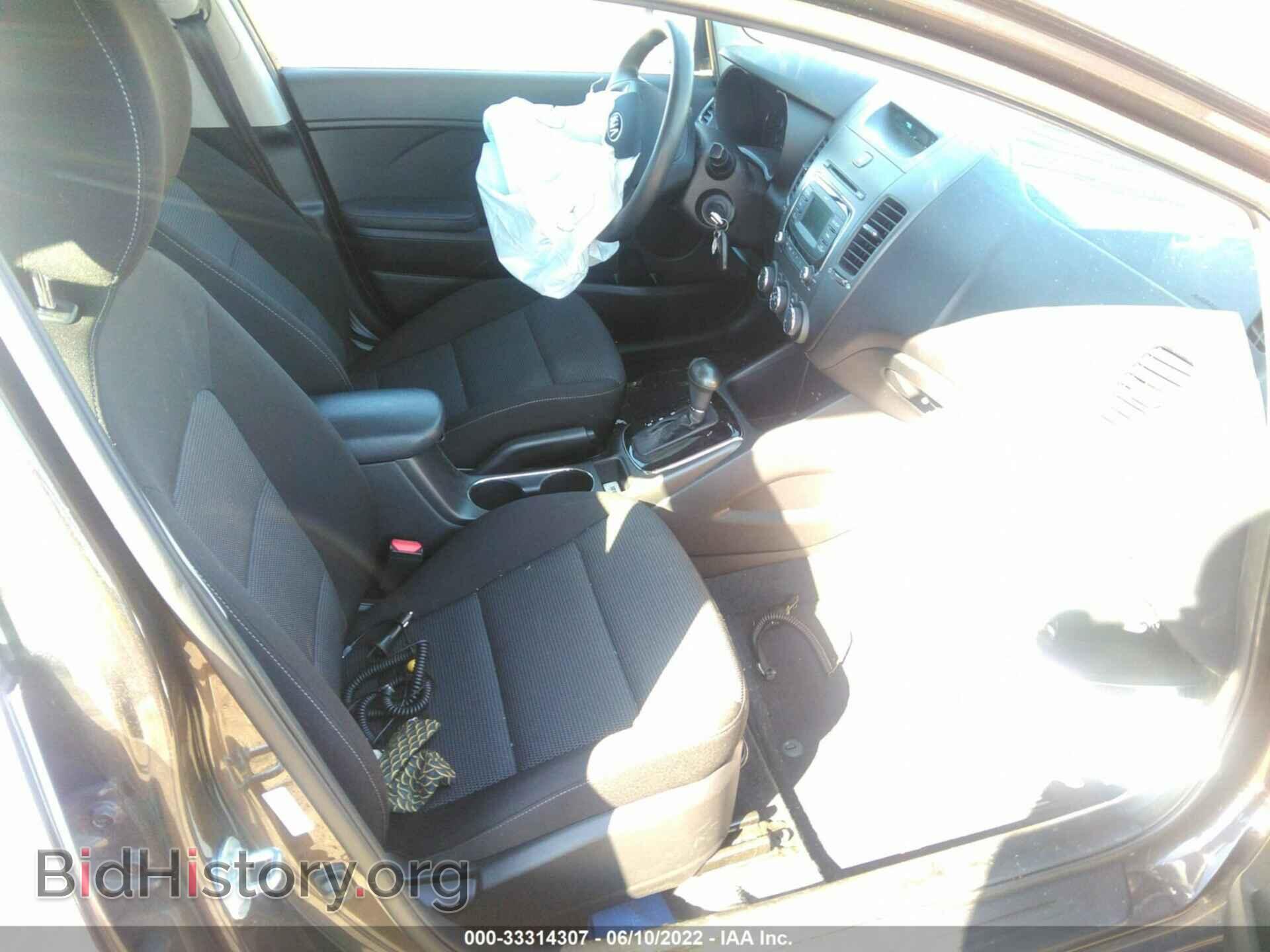 2017 KIA FORTE - VIN: 3KPFK4A74HE133550 - Photo 5
