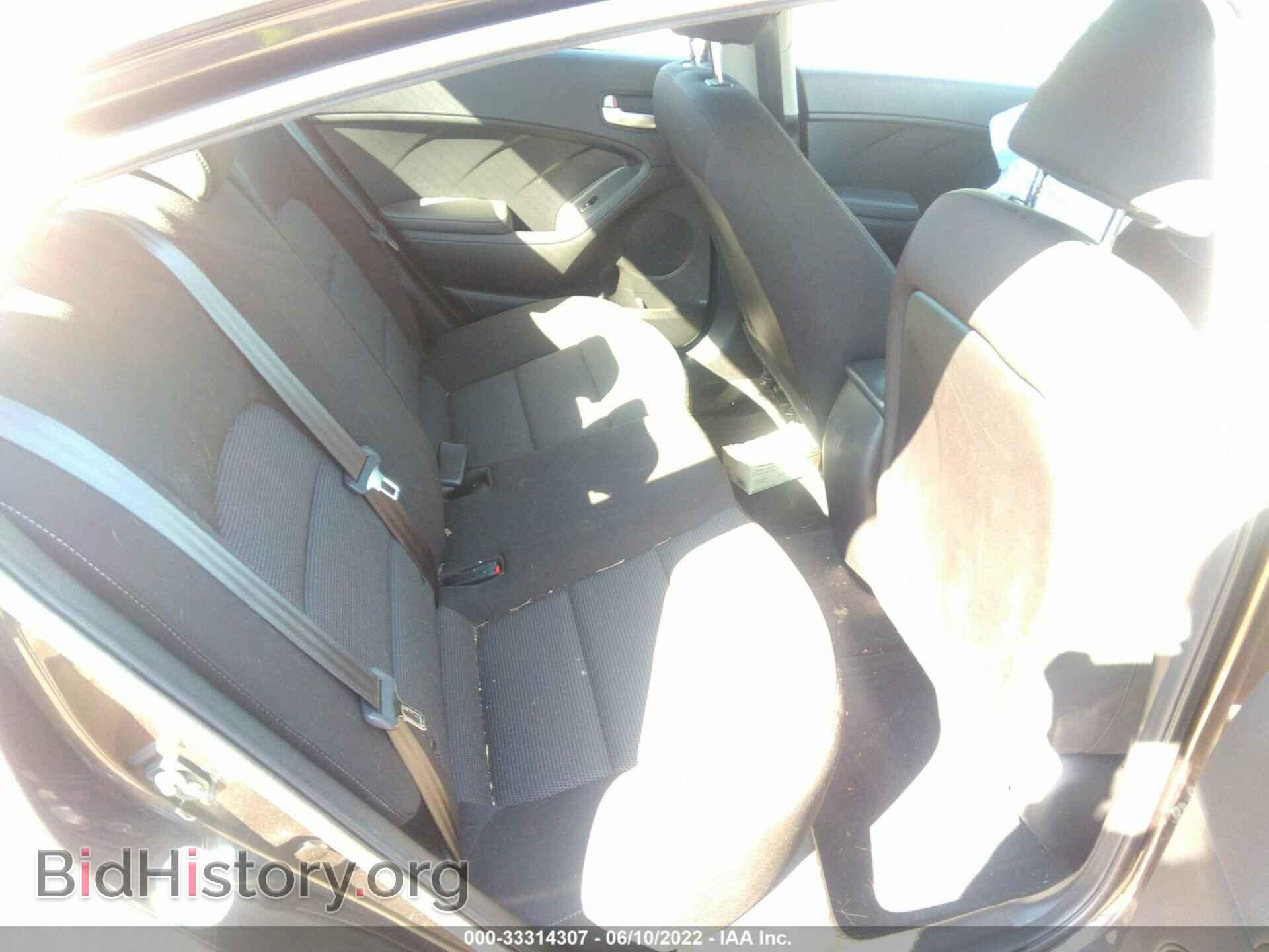 2017 KIA FORTE - VIN: 3KPFK4A74HE133550 - Photo 8