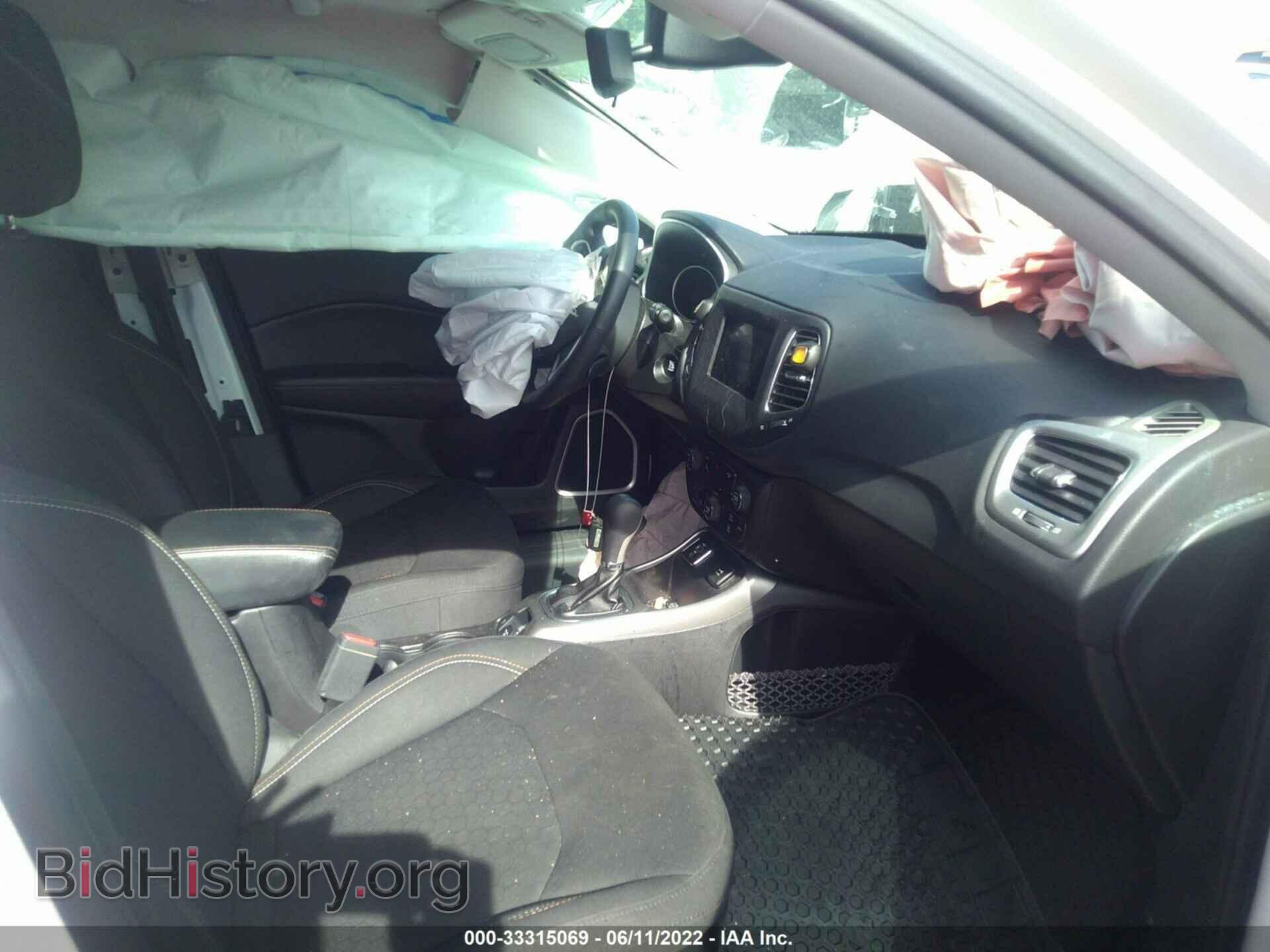 2019 JEEP COMPASS - VIN: 3C4NJCAB2KT616132 - Фото 5