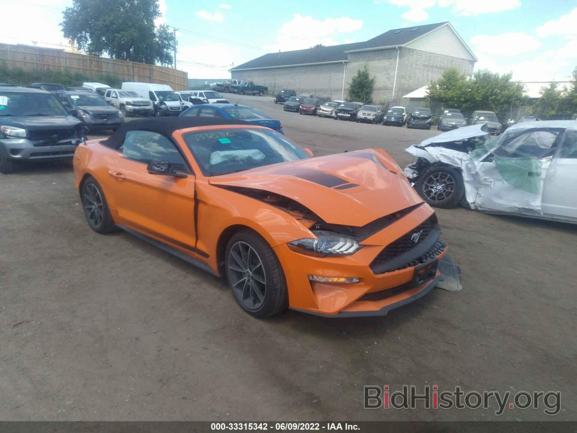 Photo 1FATP8UH9L5138429 - FORD MUSTANG 2020