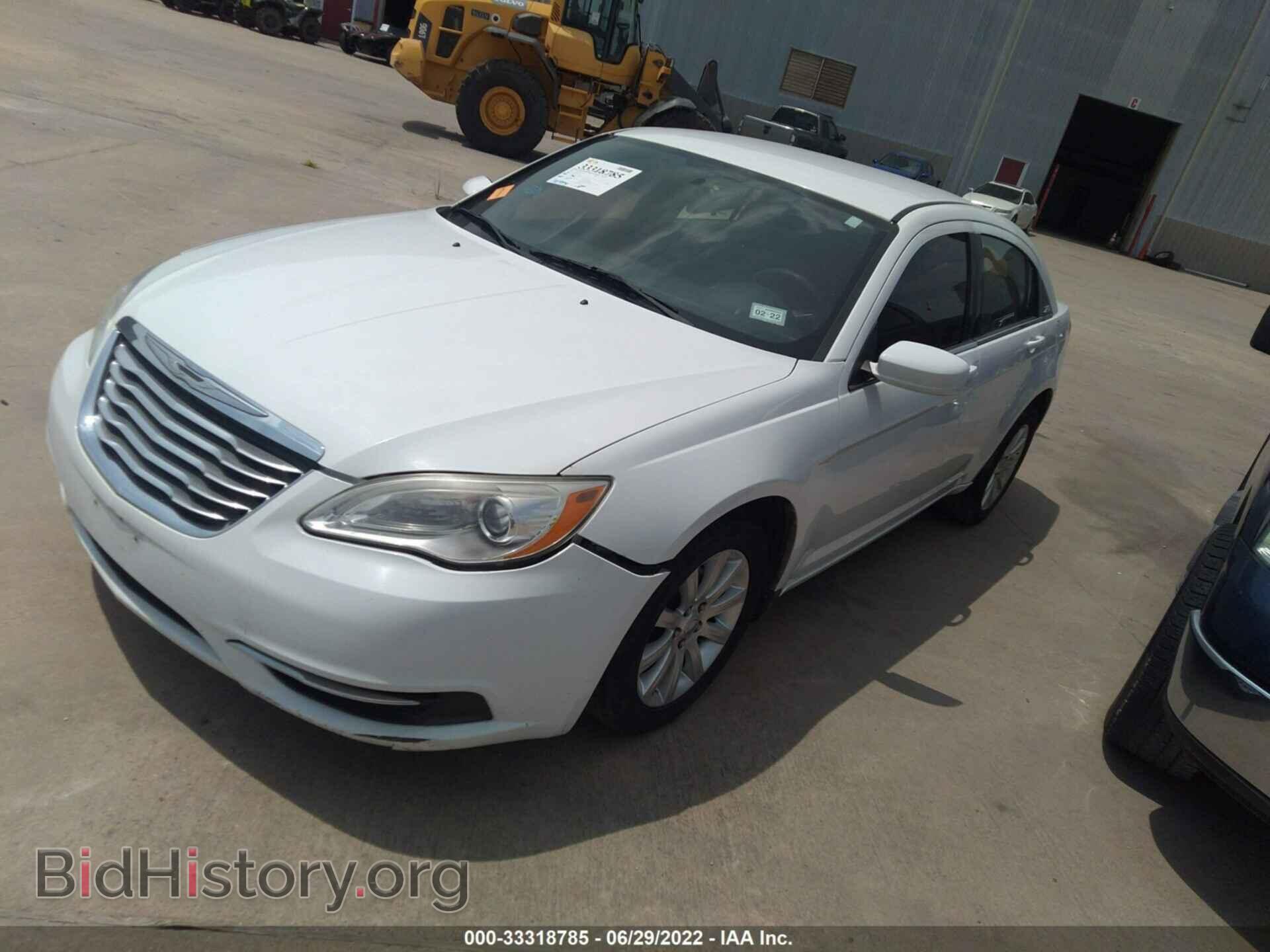 2012 CHRYSLER 200 - VIN: 1C3CCBBB0CN210236 - Фото 2