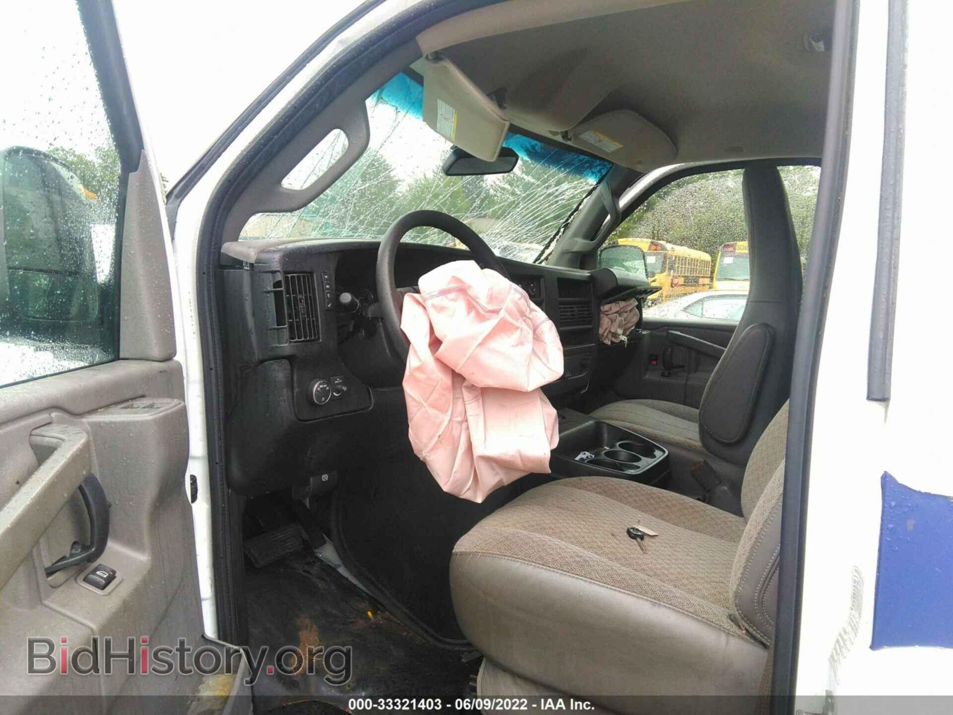 2019 CHEVROLET EXPRESS CARGO VAN - VIN: 1GCWGAFB7K1317632 - Фото 5