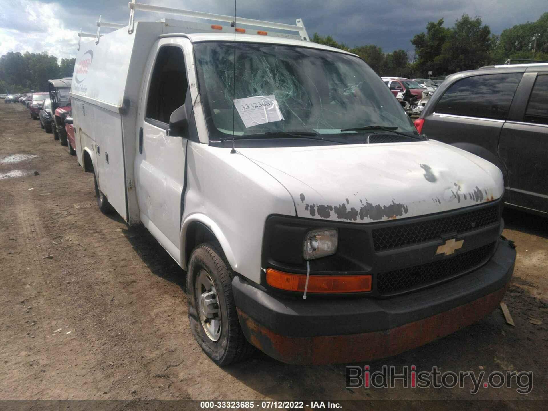 Photo 1GBHG31K281188109 - CHEVROLET EXPRESS COMMERCIAL 2008