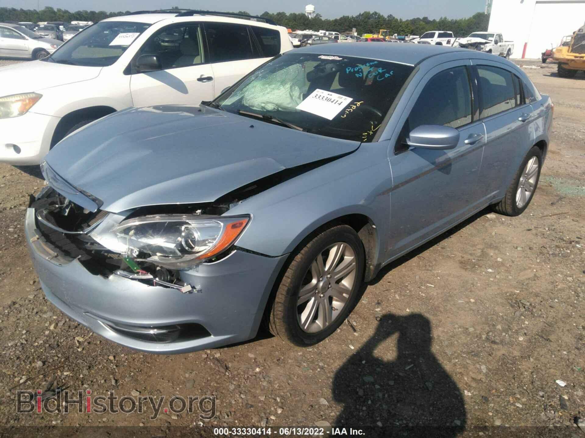 2013 CHRYSLER 200 - VIN: 1C3CCBBB3DN614942 - Photo 2