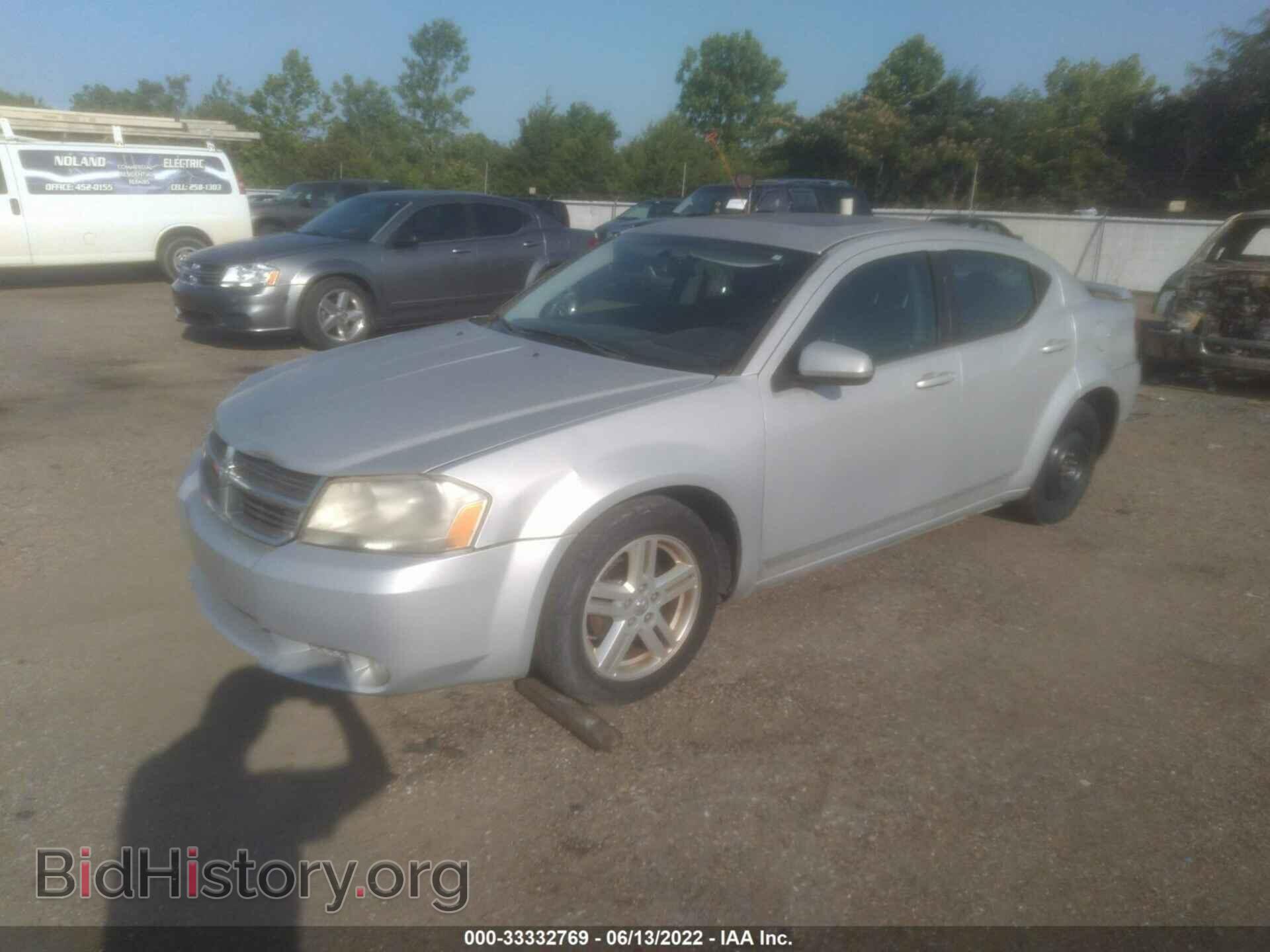 2010 DODGE AVENGER - VIN: 1B3CC5FB7AN235589 - Фото 2