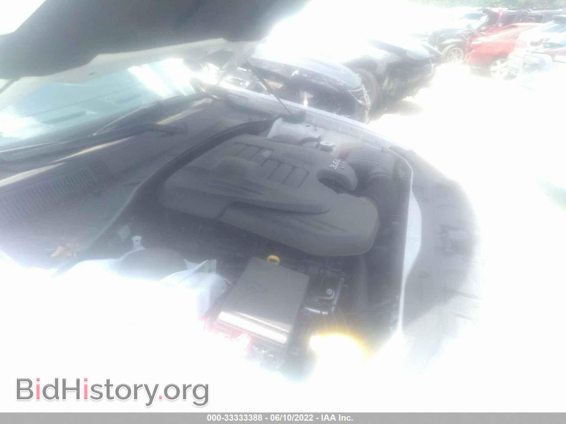 2019 CHRYSLER 300 - VIN: 2C3CCABG3KH708153 - Фото 10