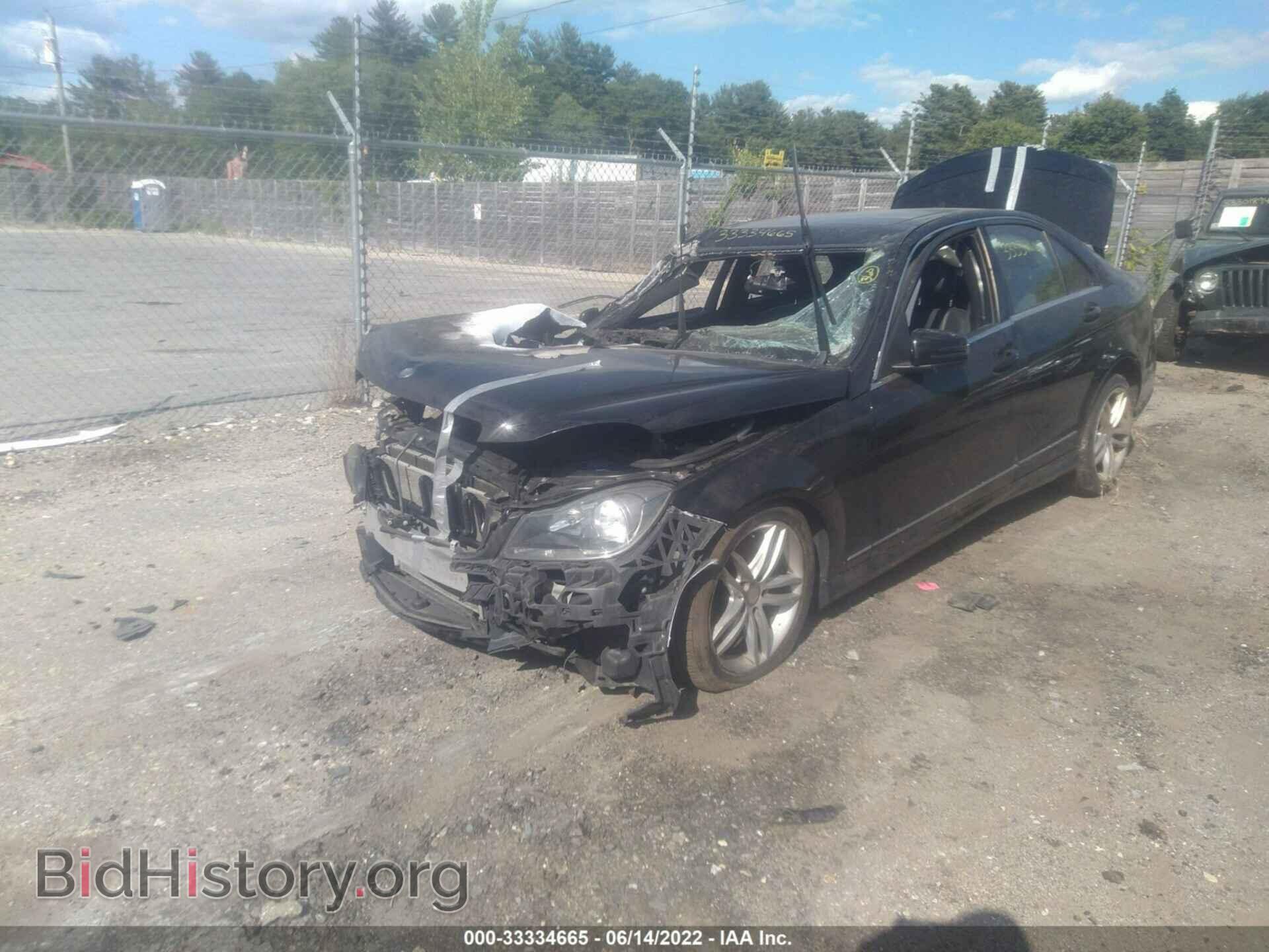 2013 MERCEDES-BENZ C-CLASS - VIN: WDDGF8AB2DR282905 - Фото 2