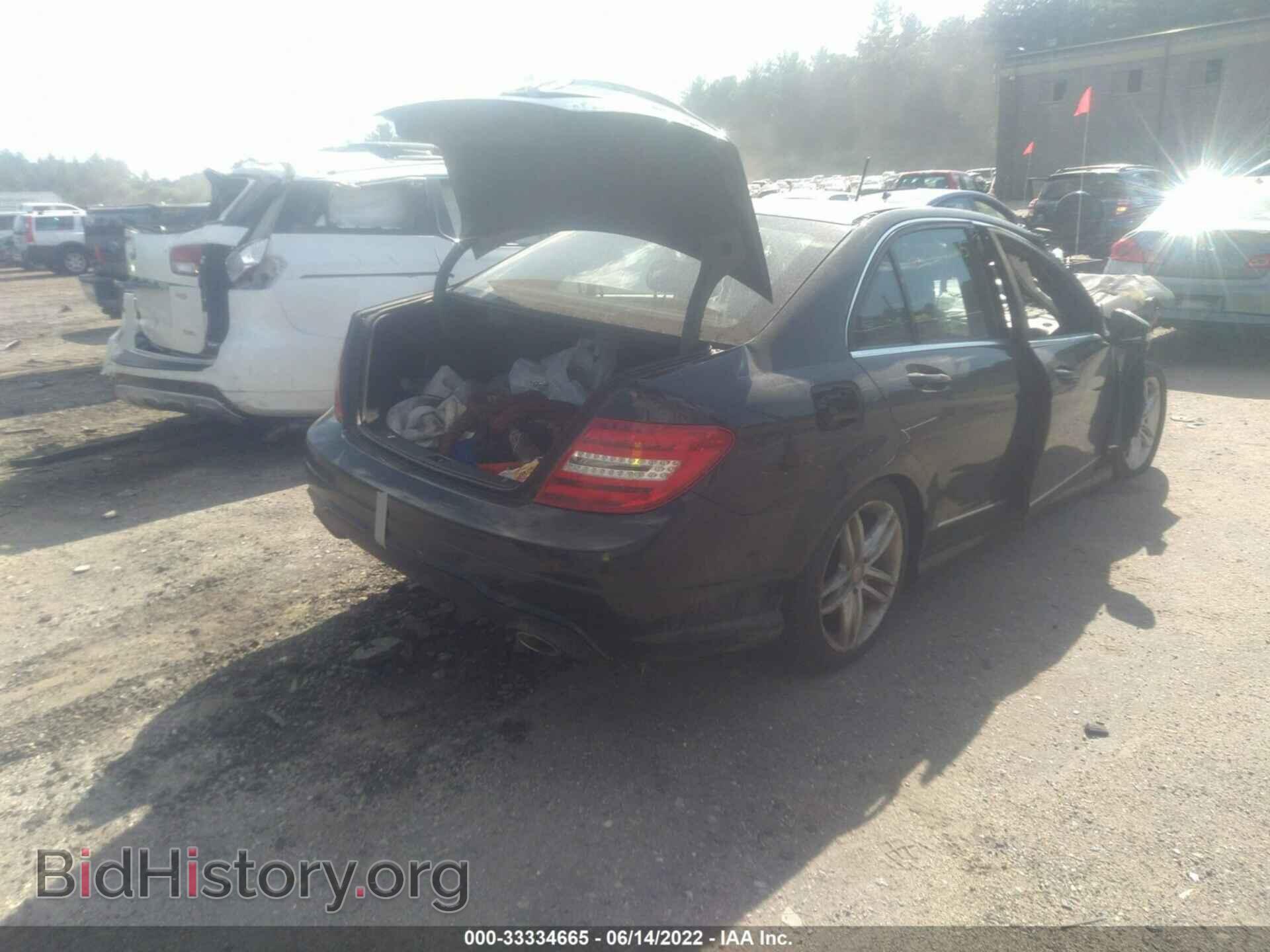 2013 MERCEDES-BENZ C-CLASS - VIN: WDDGF8AB2DR282905 - Фото 4
