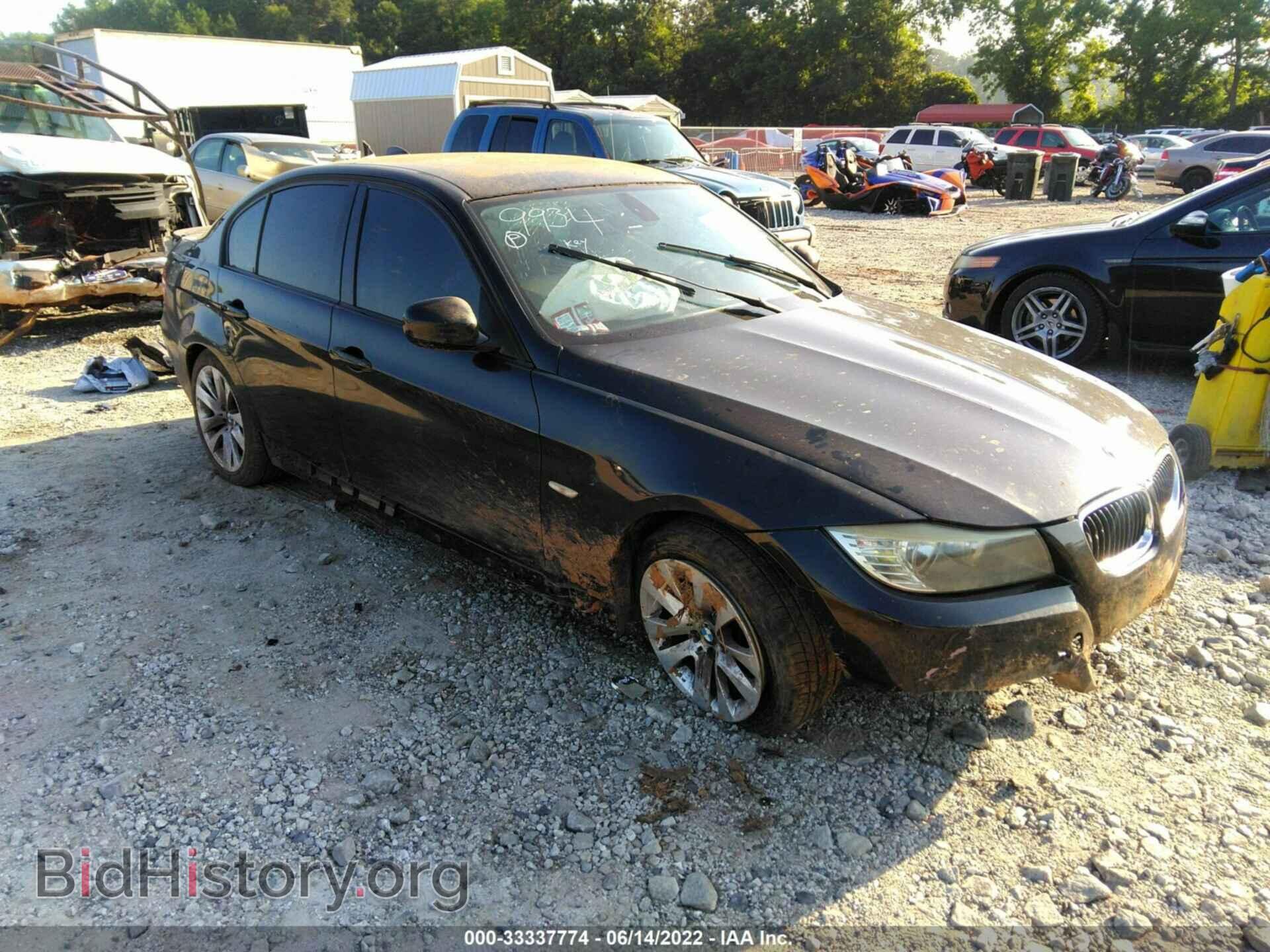 Фотография WBAPH5C54AA439934 - BMW 3 SERIES 2010