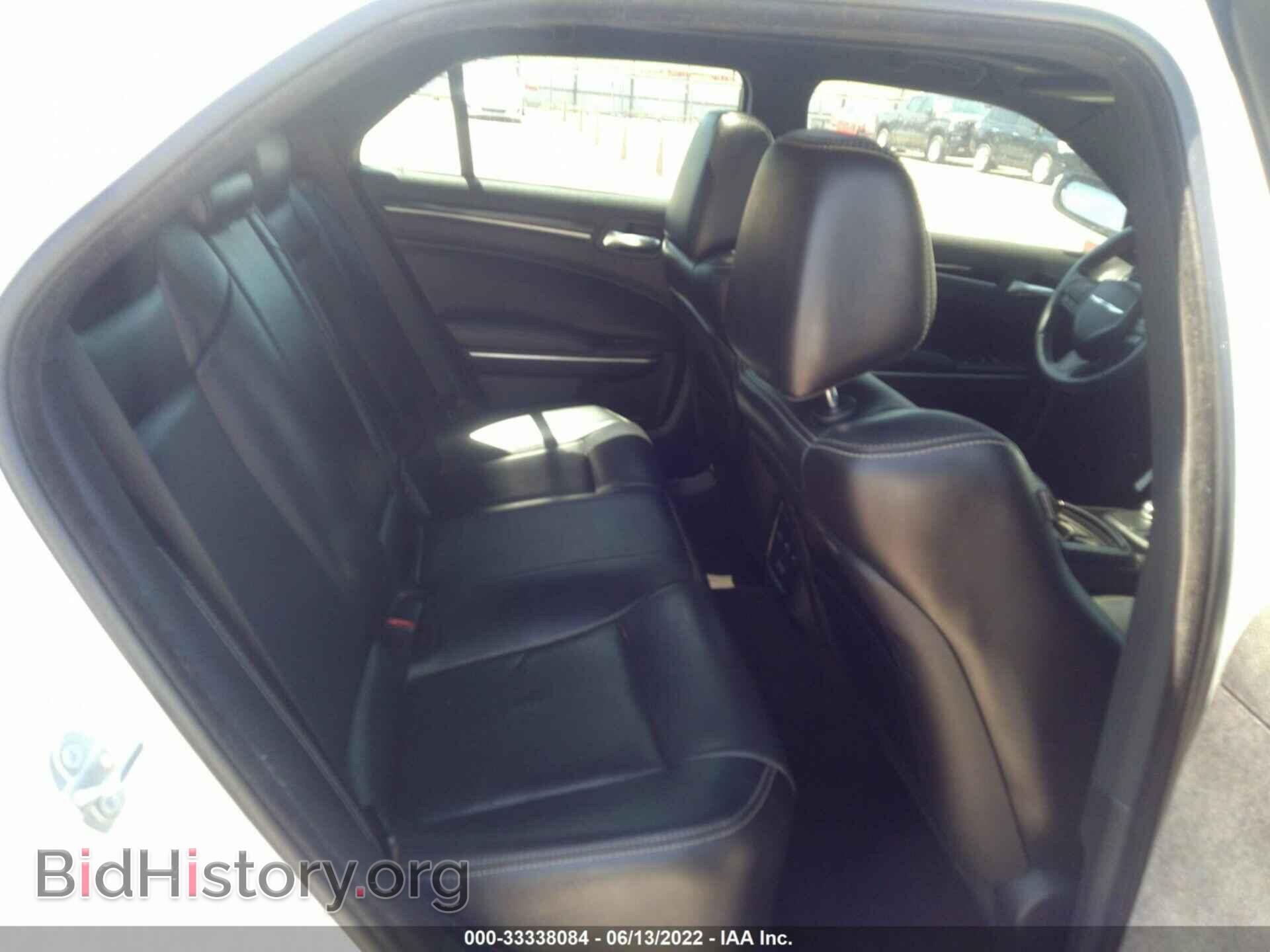 2018 CHRYSLER 300 - VIN: 2C3CCABG7JH301712 - Фото 8