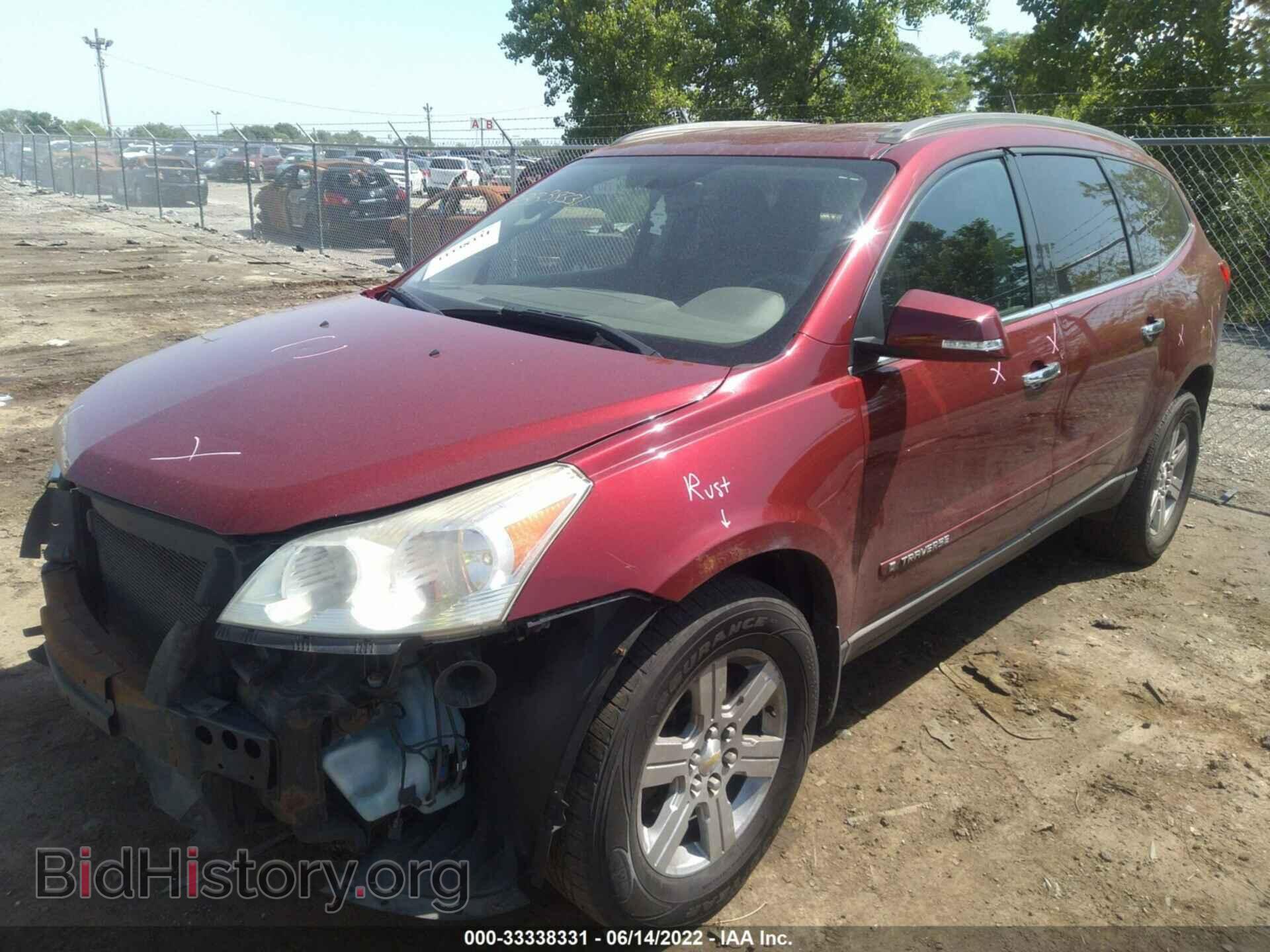 2009 CHEVROLET TRAVERSE - VIN: 1GNEV23D79S180278 - Фото 2