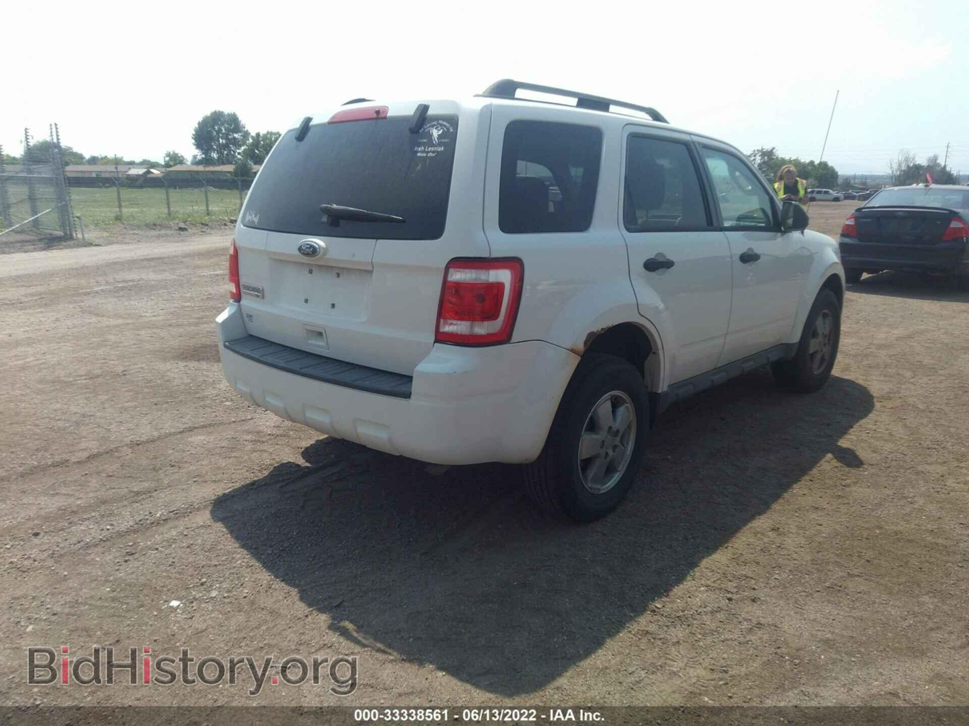 2010 Ford ESCAPE (VIN 1FMCU0D73AKA14775) — фото 4 из 15