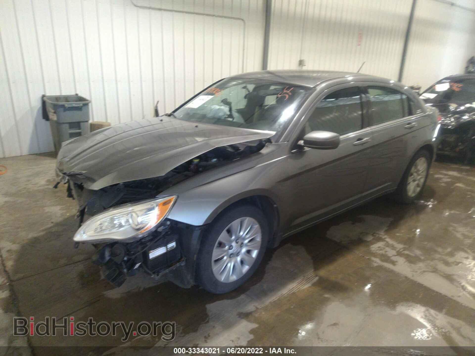 2013 CHRYSLER 200 - VIN: 1C3CCBAB1DN641574 - Фото 2