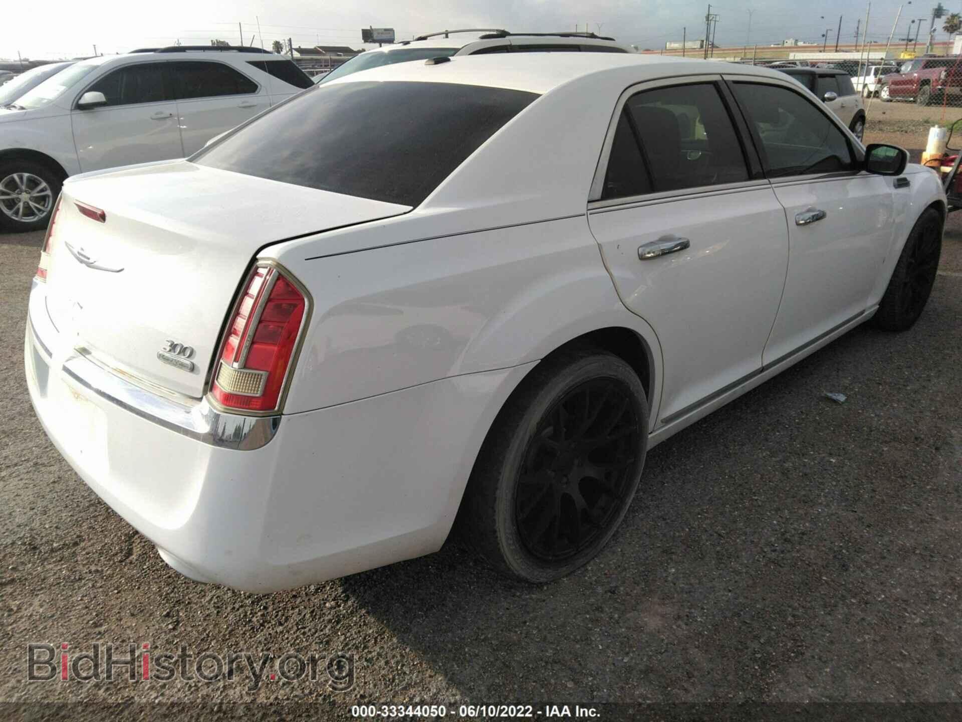 2013 CHRYSLER 300 - VIN: 2C3CCAAG4DH569106 - Photo 4