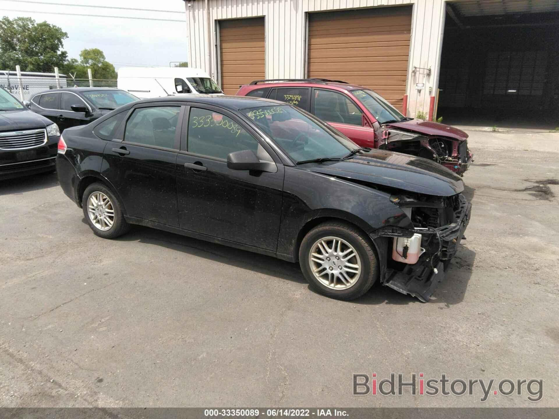 Photo 1FAHP3FN5BW180732 - FORD FOCUS 2011