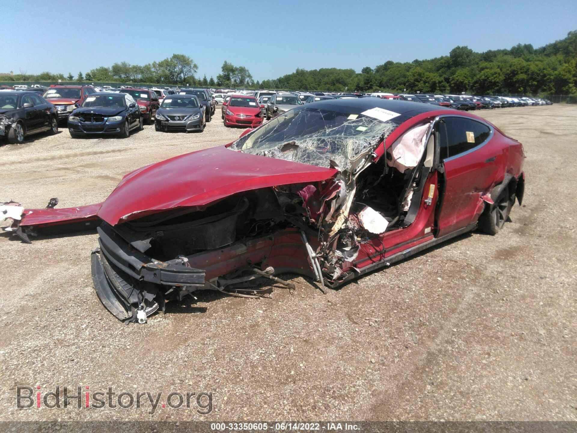 2014 TESLA MODEL S - VIN: 5YJSA1S16EFP36340 - Фото 2