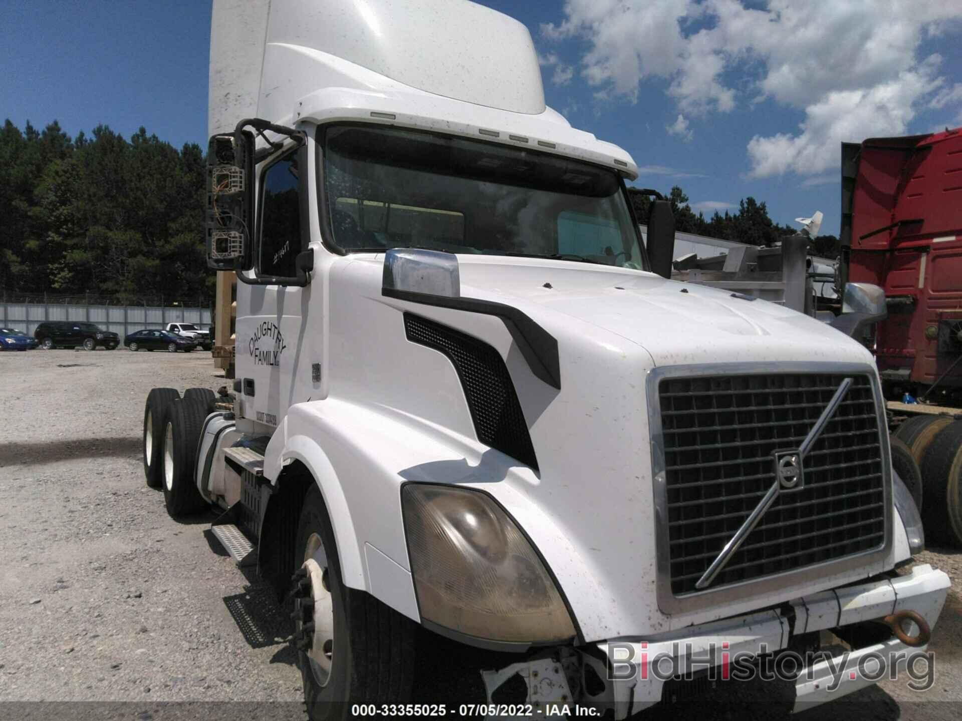 Photo 4V4NC9EG9FN183213 - VOLVO VN 2015