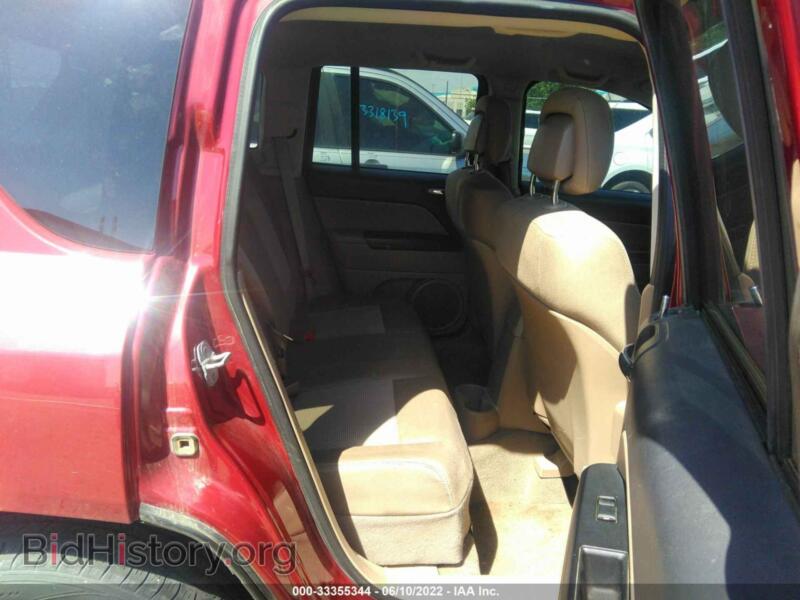 2012 Jeep COMPASS (VIN 1C4NJDBB5CD559128) — photo 8 of 12