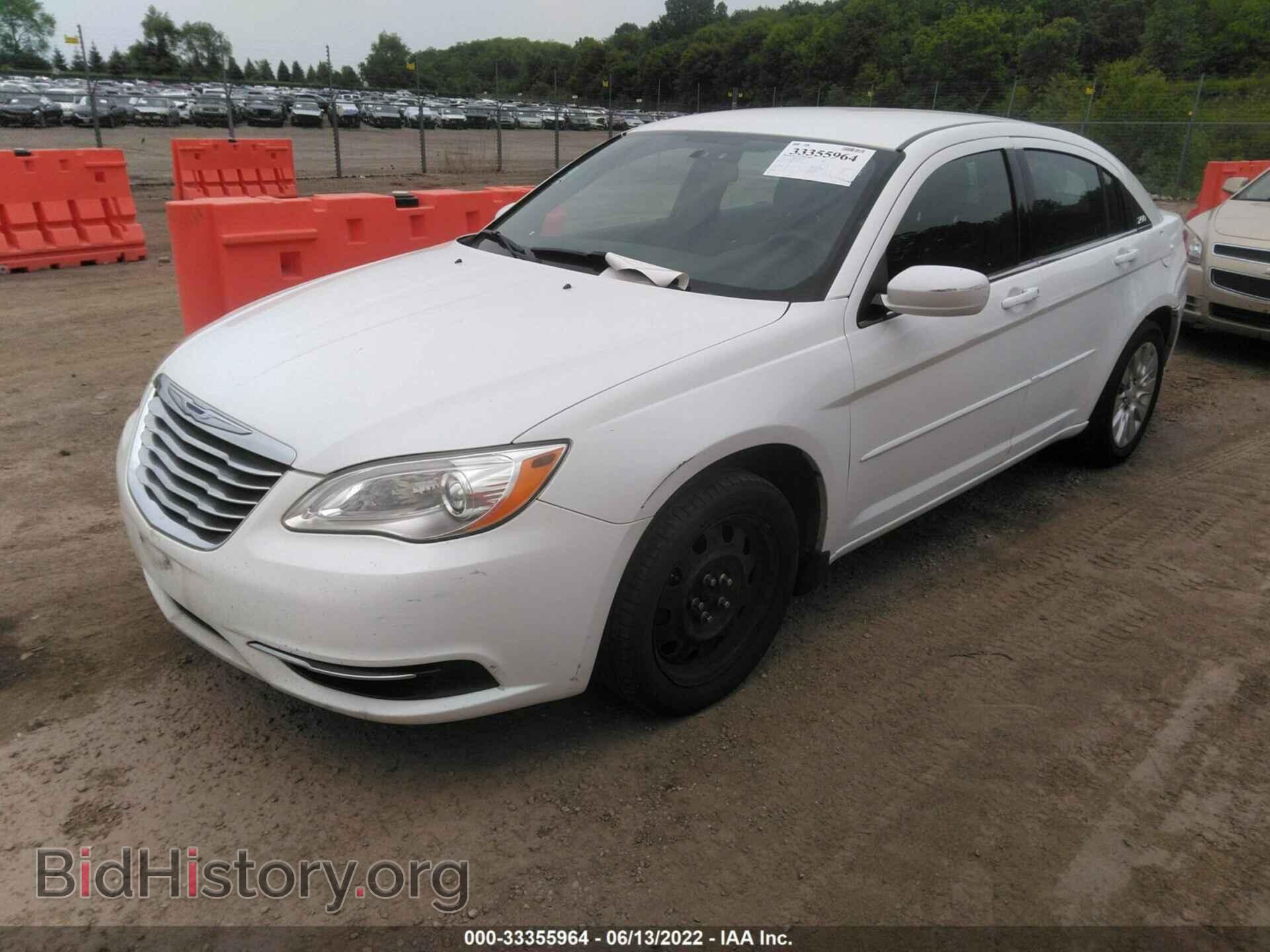 2012 CHRYSLER 200 - VIN: 1C3CCBAB1CN273203 - Фото 2