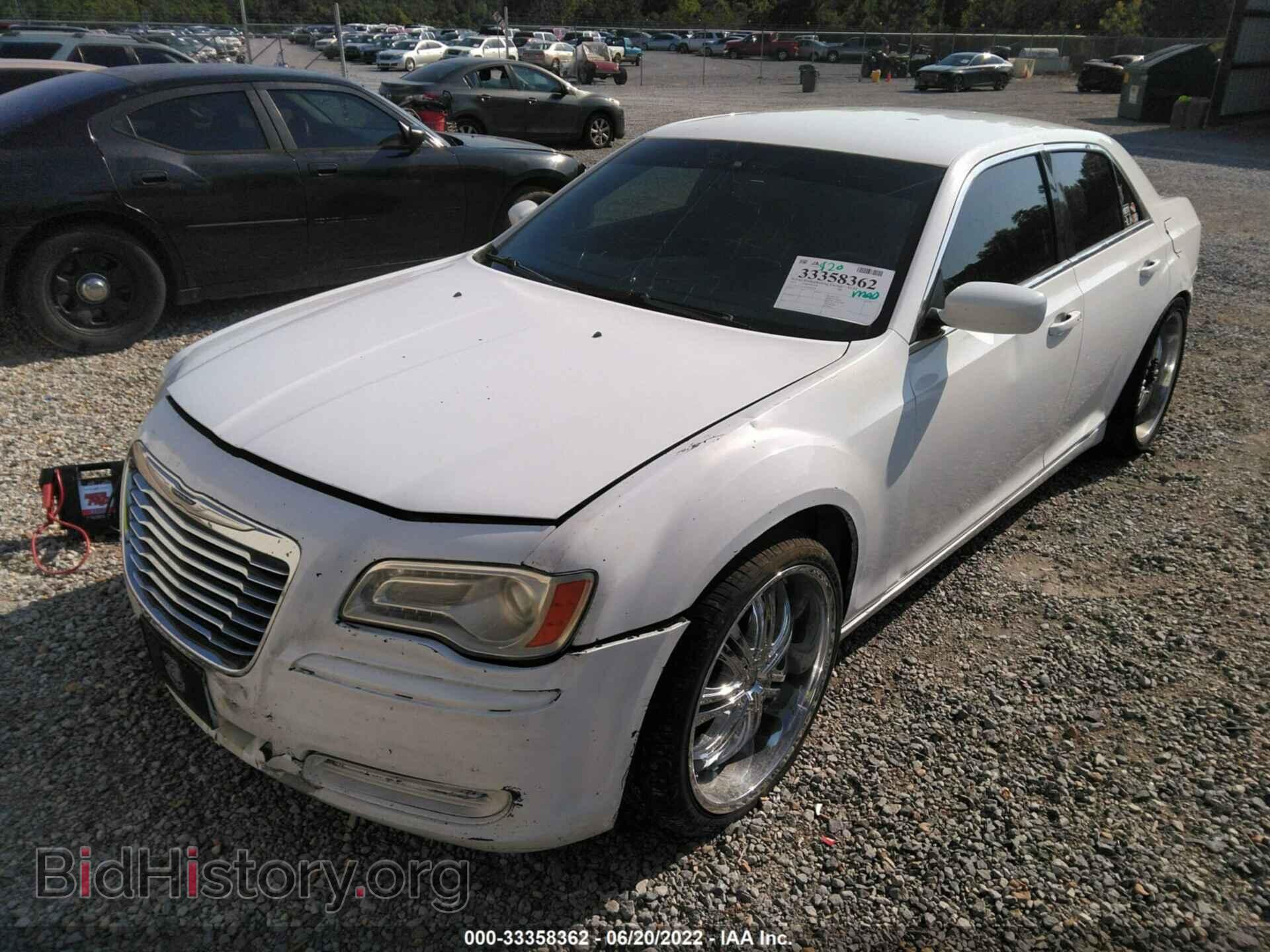 2013 CHRYSLER 300 - VIN: 2C3CCAAG5DH693644 - Photo 2