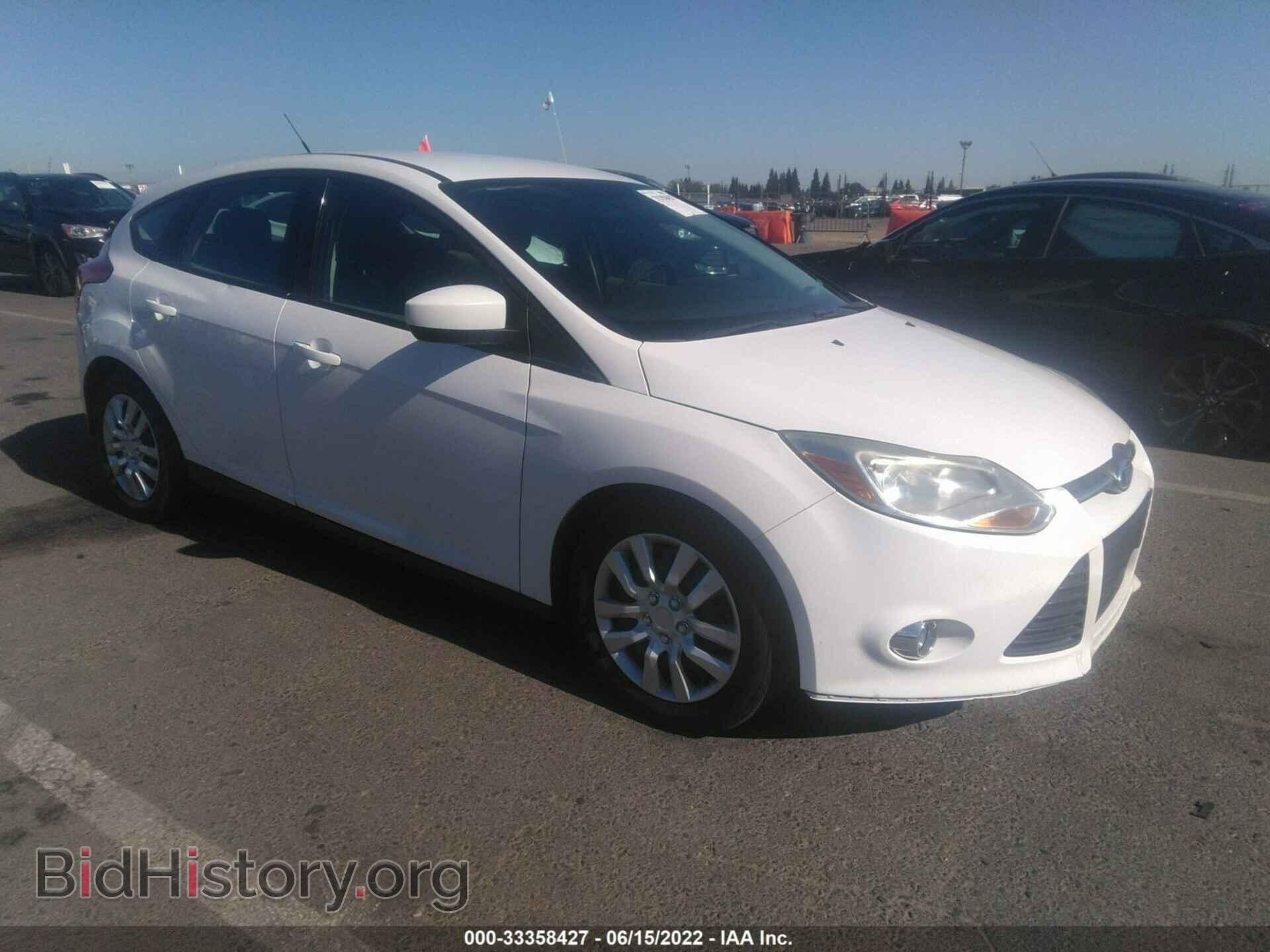 Photo 1FAHP3K24CL332403 - FORD FOCUS 2012