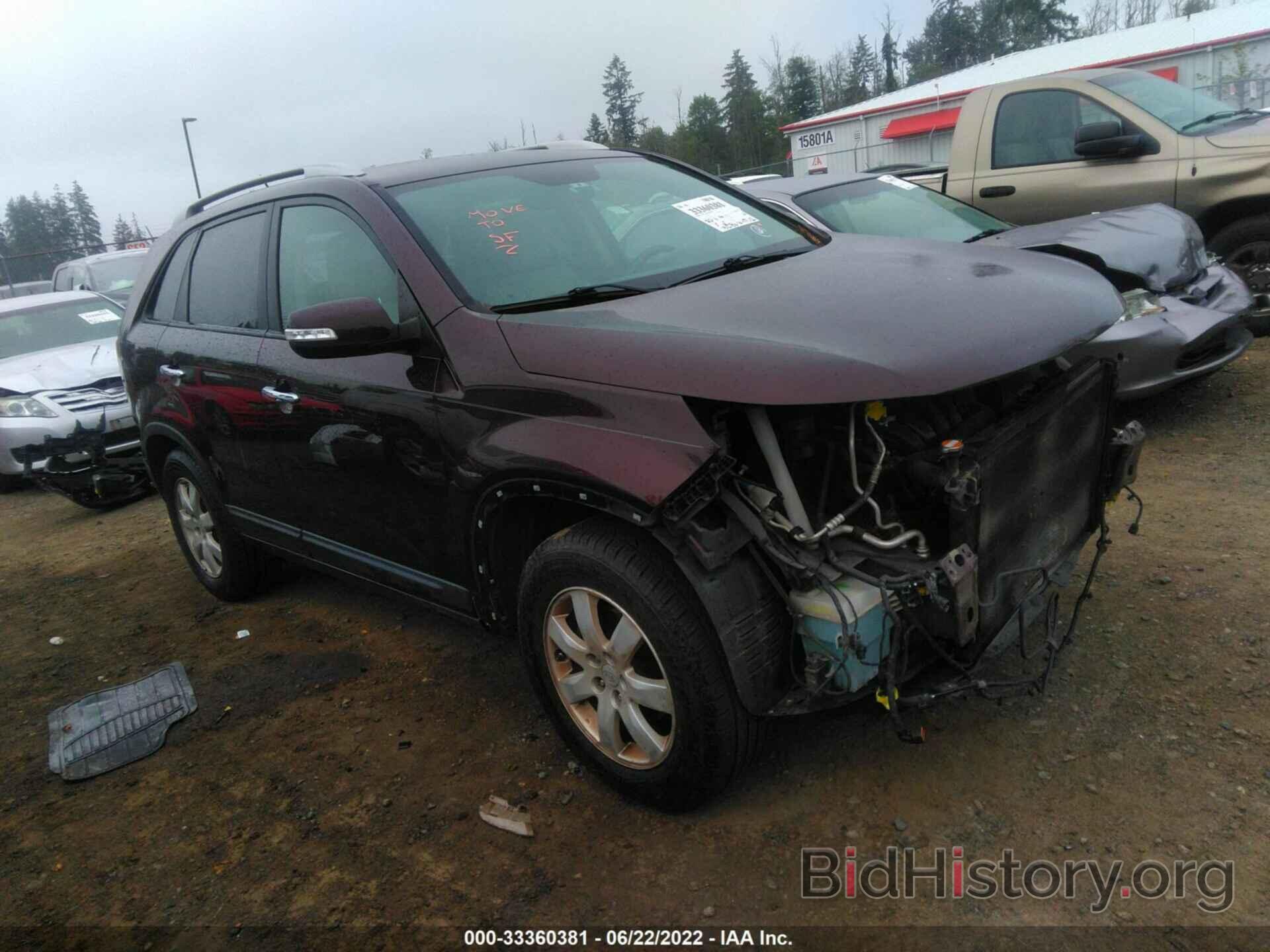 Photo 5XYKT3A14BG065147 - KIA SORENTO 2011