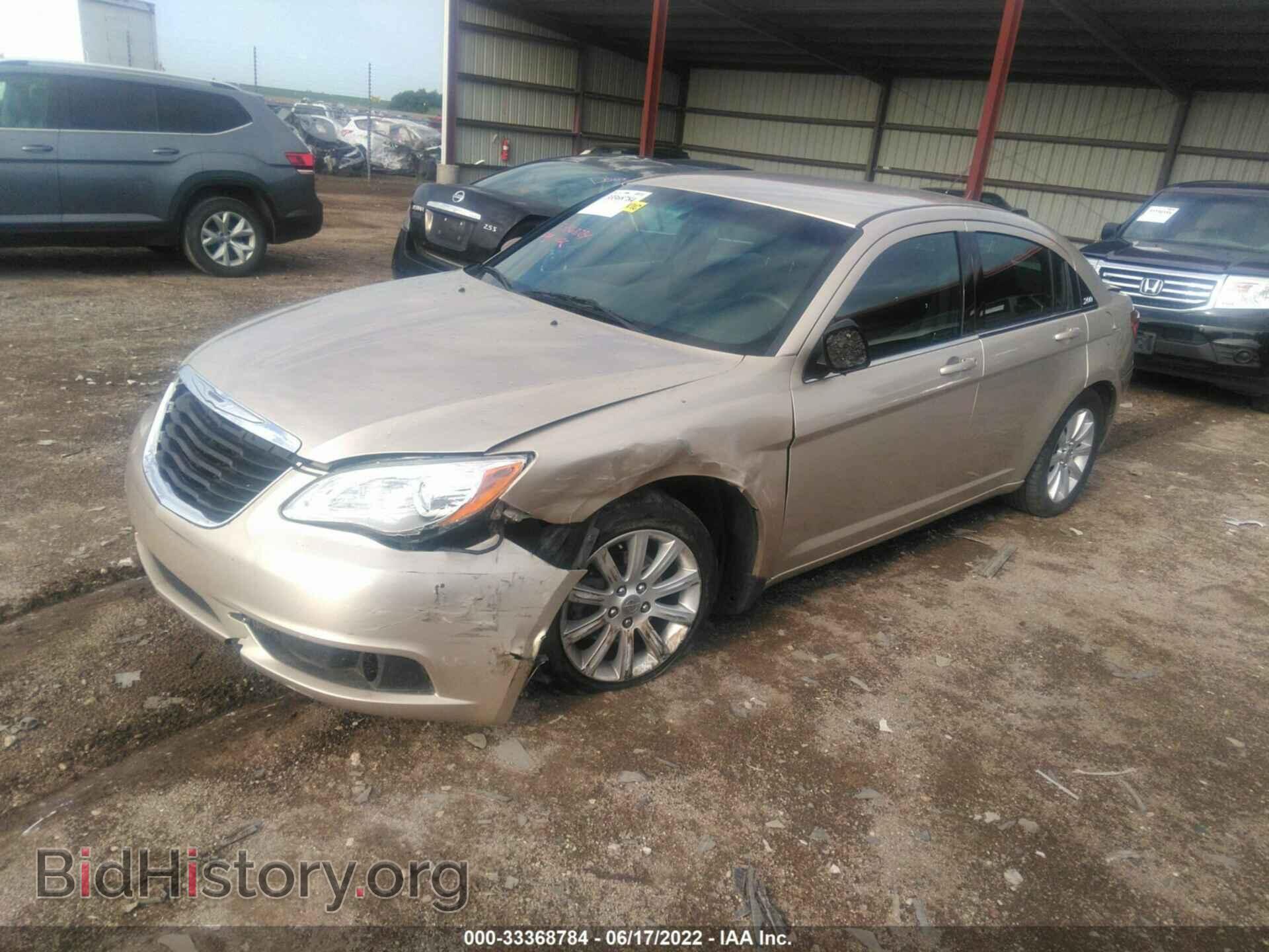 2014 CHRYSLER 200 - VIN: 1C3CCBAB0EN205333 - Фото 2