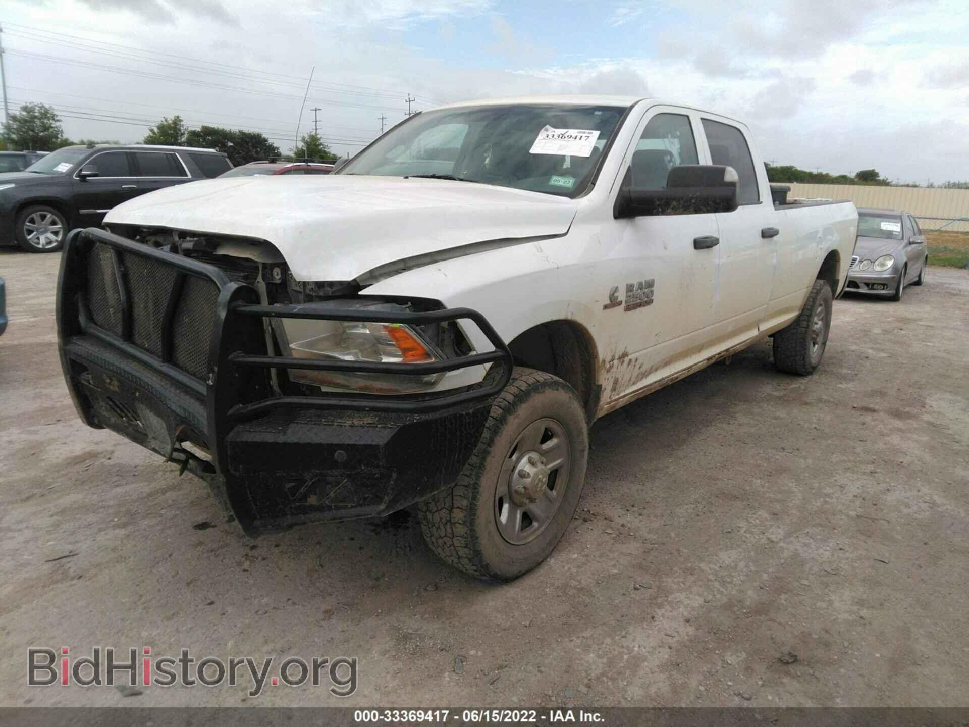2018 RAM 2500 - VIN: 3C6UR5HLXJG365275 - Фото 2