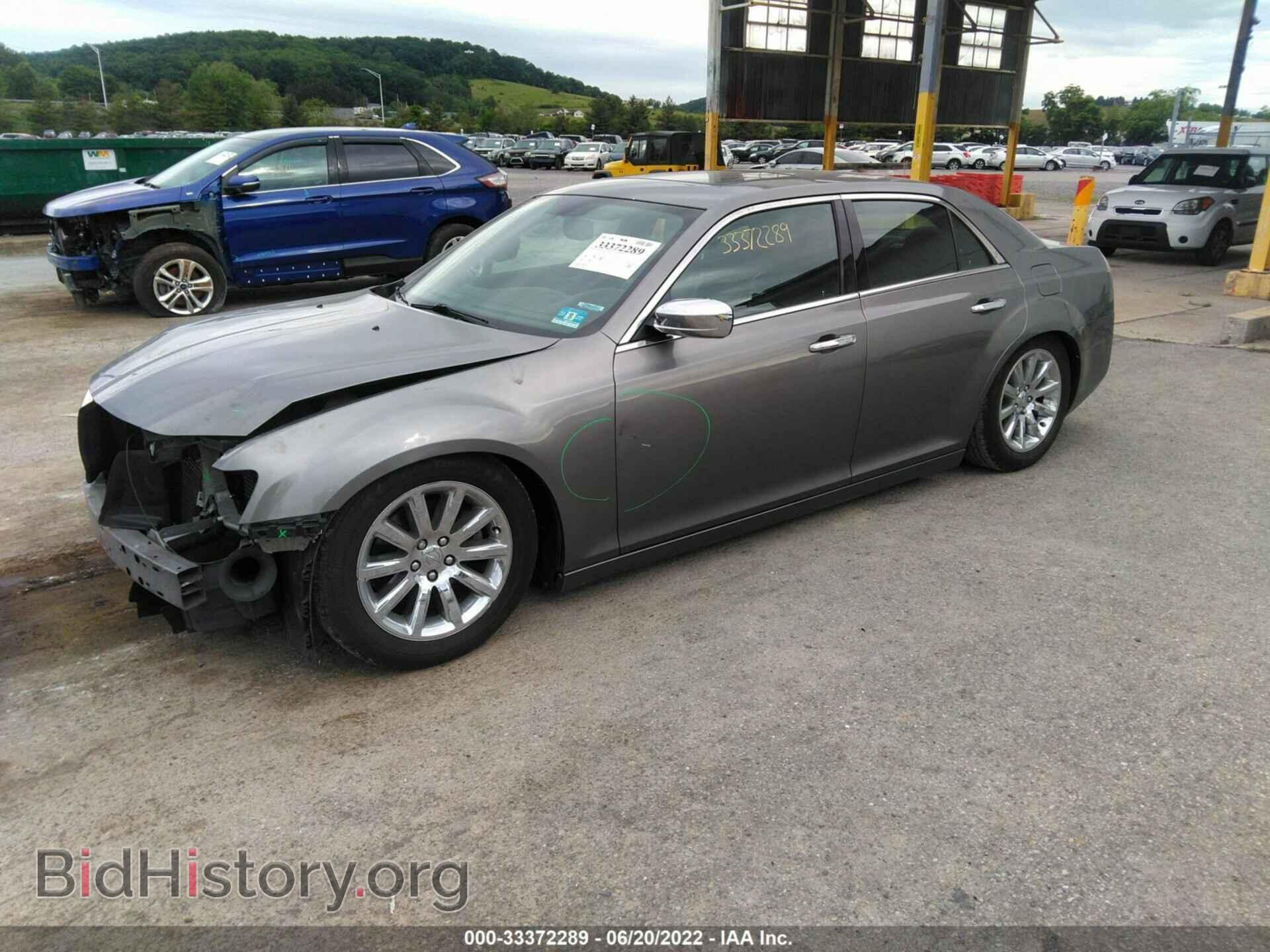 2011 CHRYSLER 300 - VIN: 2C3CA5CG2BH592665 - Фото 2