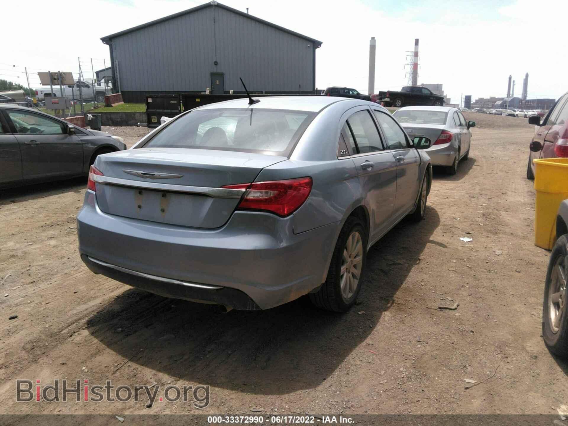 2013 CHRYSLER 200 - VIN: 1C3CCBBB7DN651671 - Photo 4