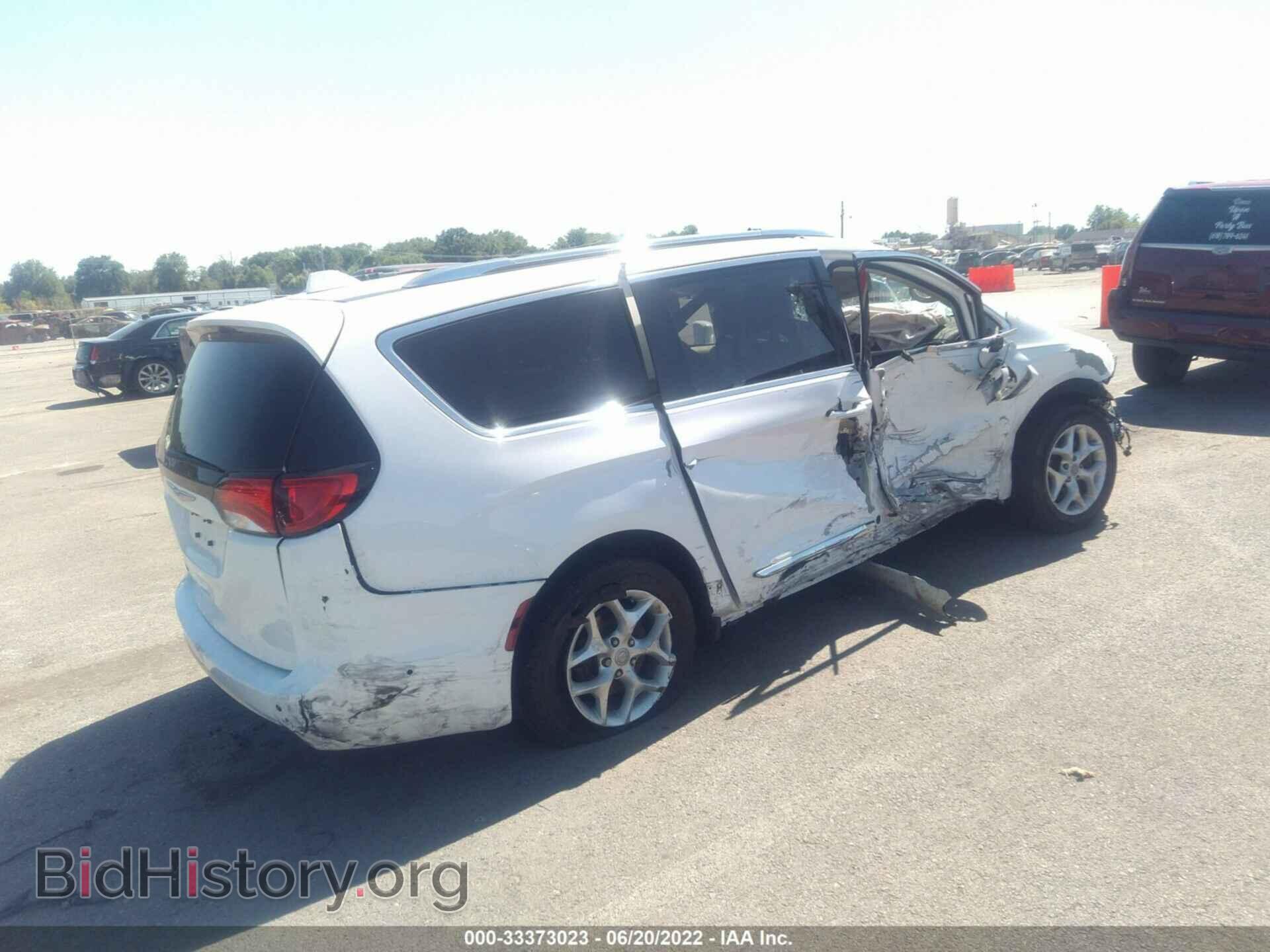 2017 CHRYSLER PACIFICA - VIN: 2C4RC1EGXHR608359 - Фото 4